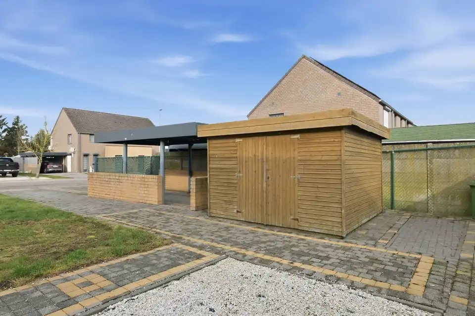 GEZELLIGE INSTAPKLARE GEZINSWONING MET 3 SLAAPKAMERS IN KOZEN foto 6