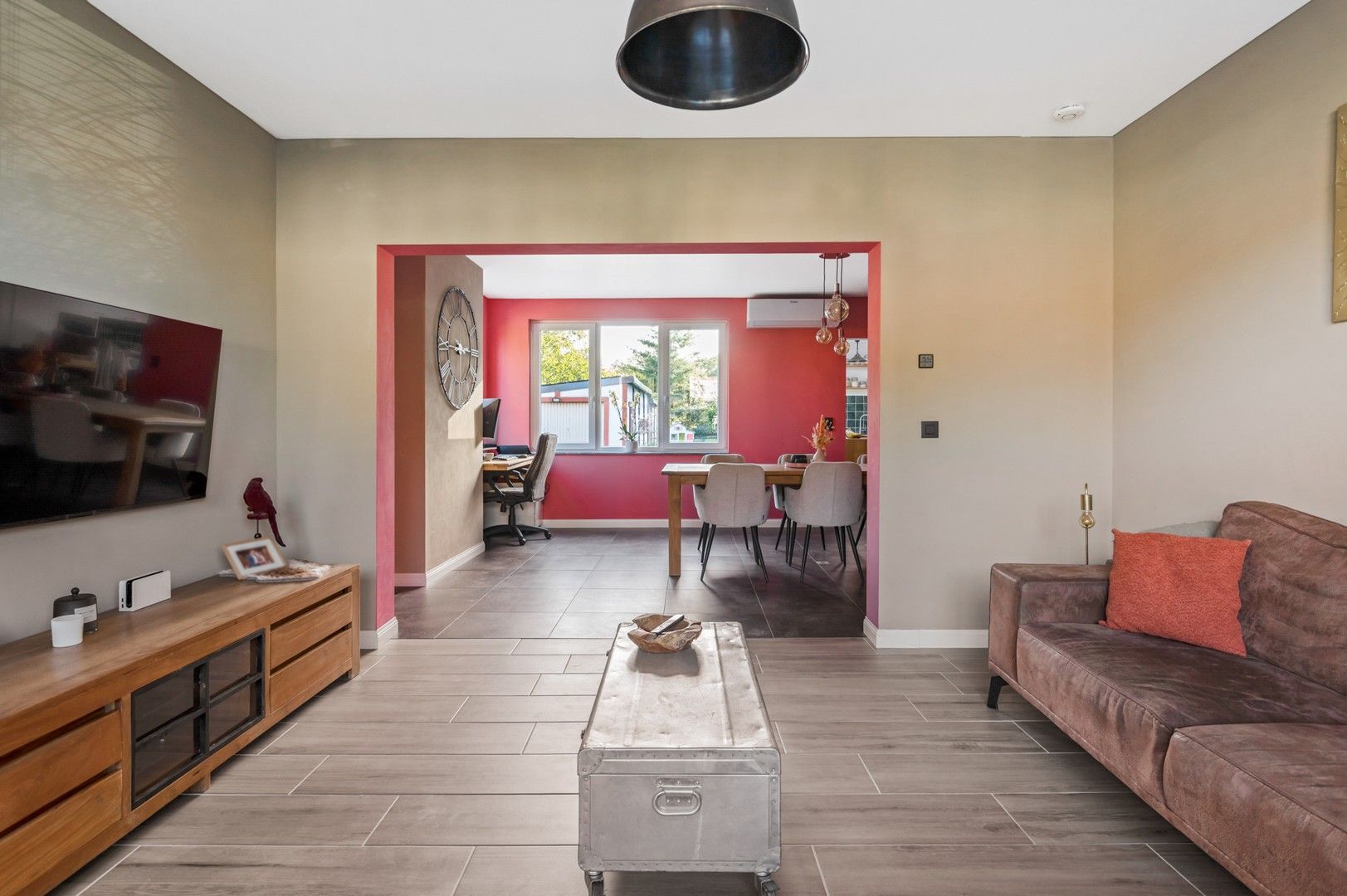 Recent totaal gerenoveerde instapklare woning (EPC A) met zonnige tuin en garage! foto 6