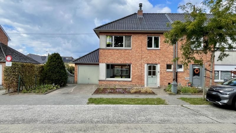 Hoofdfoto van de publicatie: Charmante woning met garage en tuin