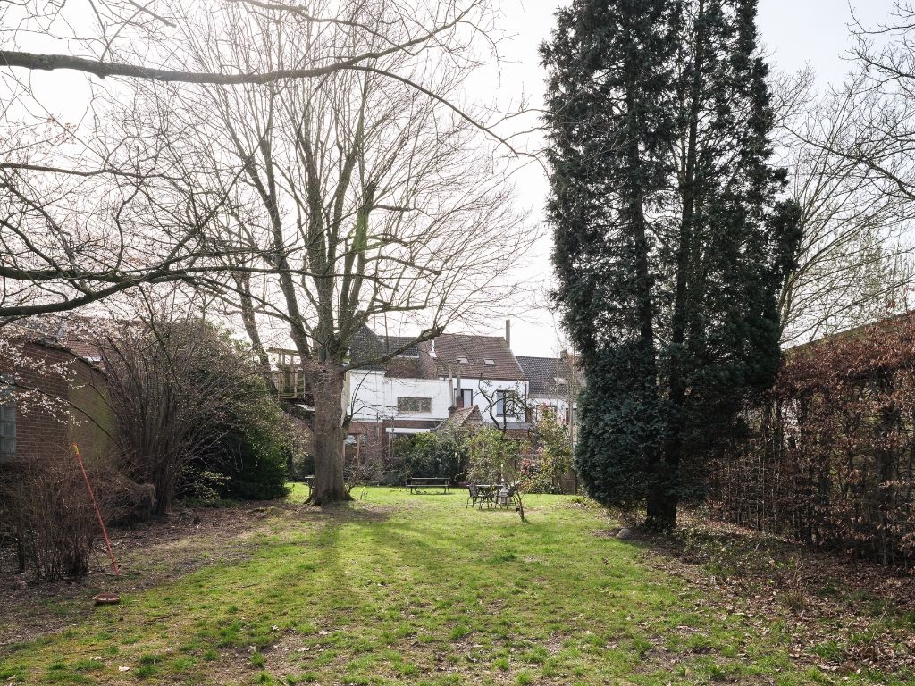 Wondelgem - Ruime (397 m2 bvo) en karaktervolle, op te frissen burgerwoning met art-déco elementen en prachtige tuin op een boogscheut van het Centrum van Gent. foto 26
