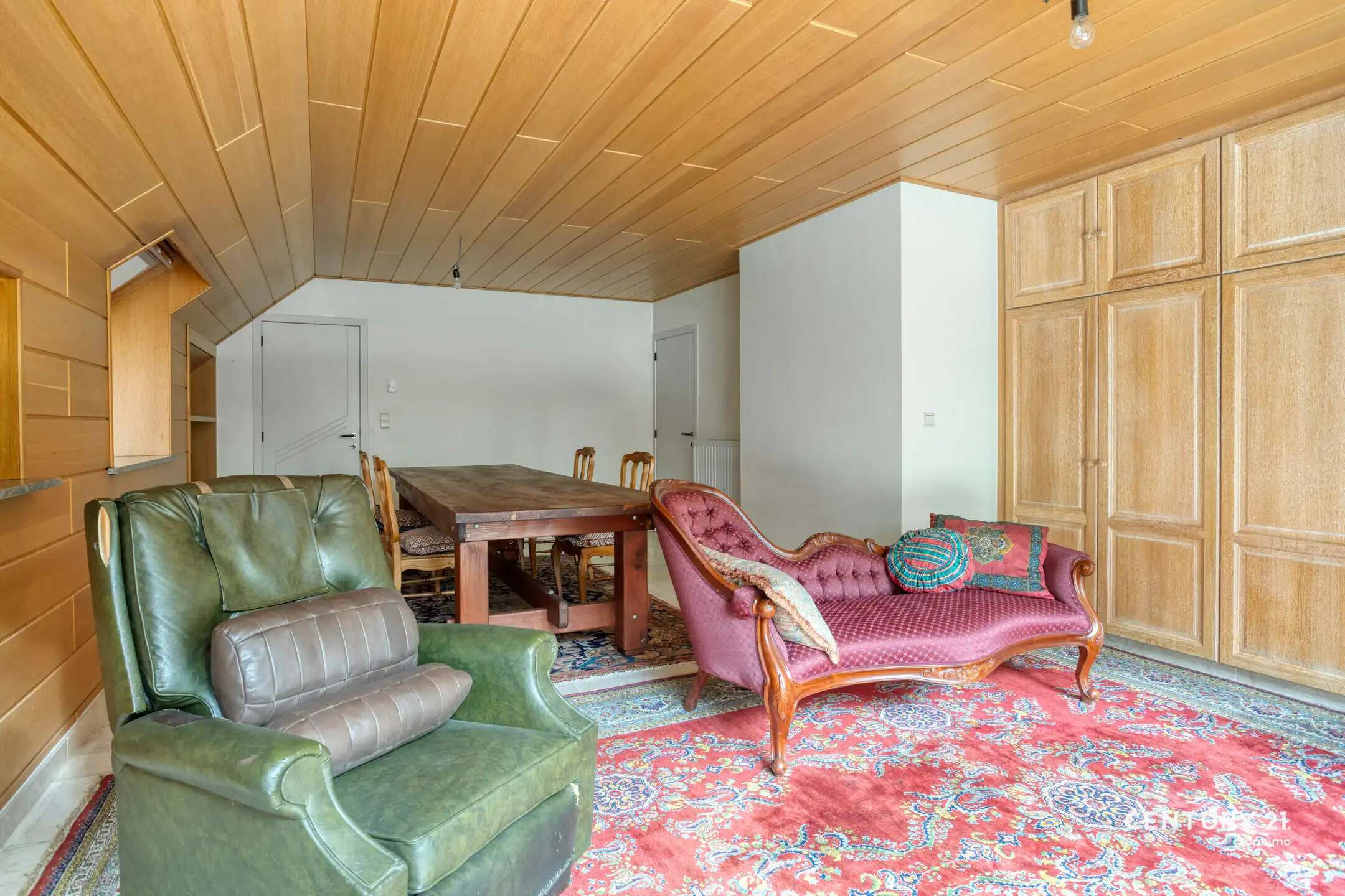Vrijstaande woning met overdekt zwembad op 46a37 foto 16