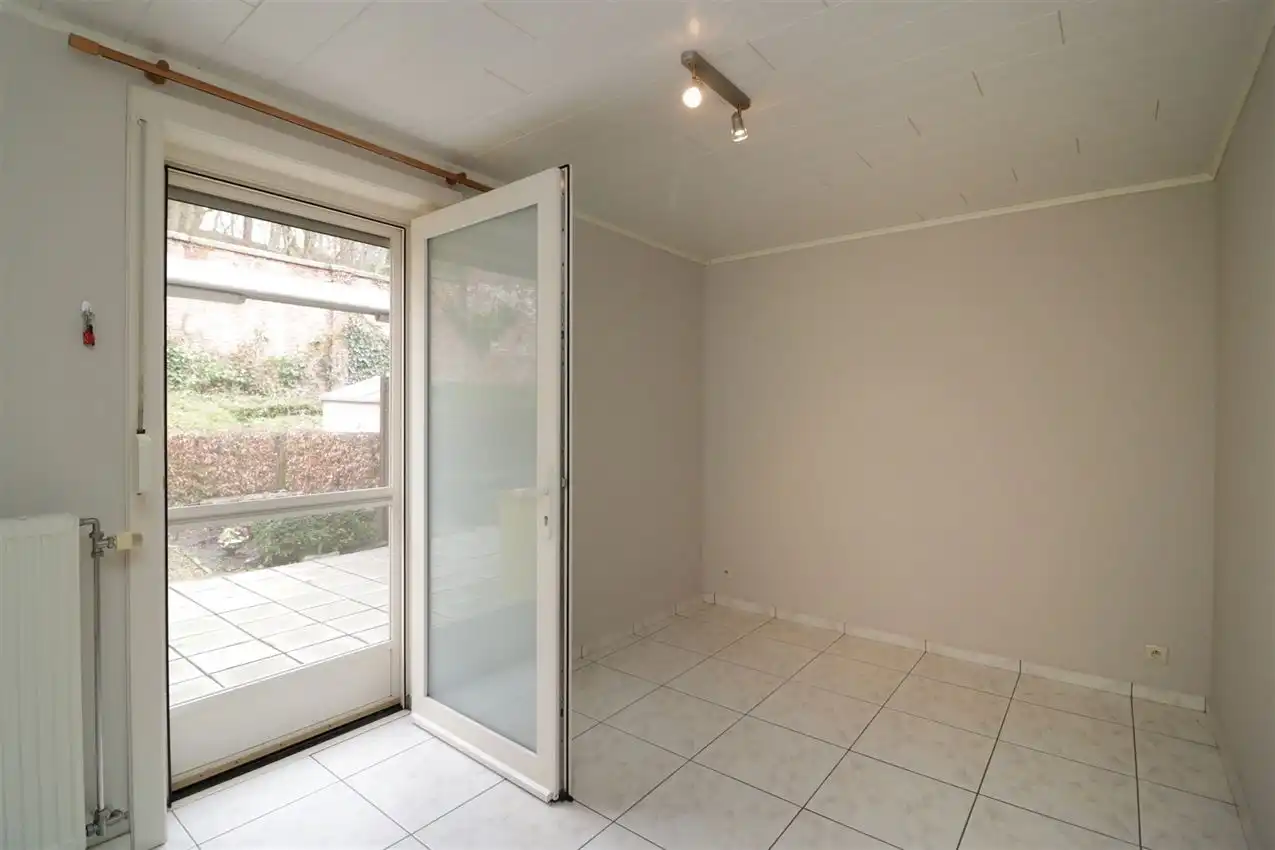 Gelijkvloers wonen met tuintje en autostaanplaats in centrum foto 23