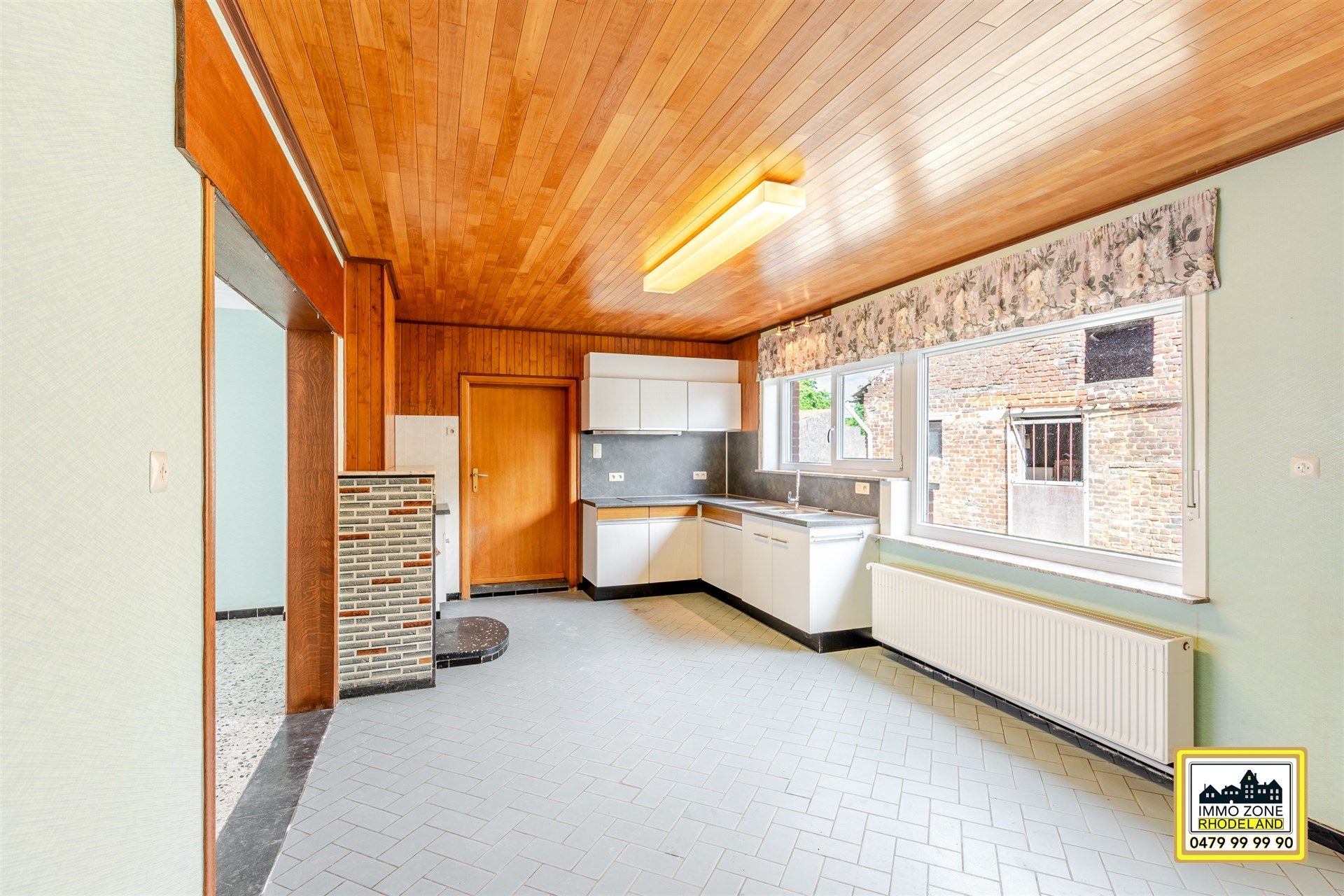 Charmante halfopen woning met ruime tuin foto 12