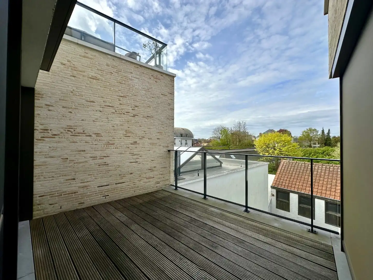 Zeer ruim appartement op goede locatie nabij de Smedenpoort foto 6