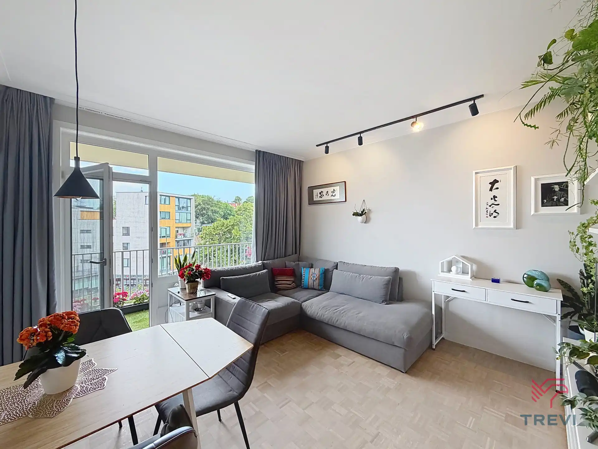Gemeubileerd appartement met 1 slaapkamer foto 3