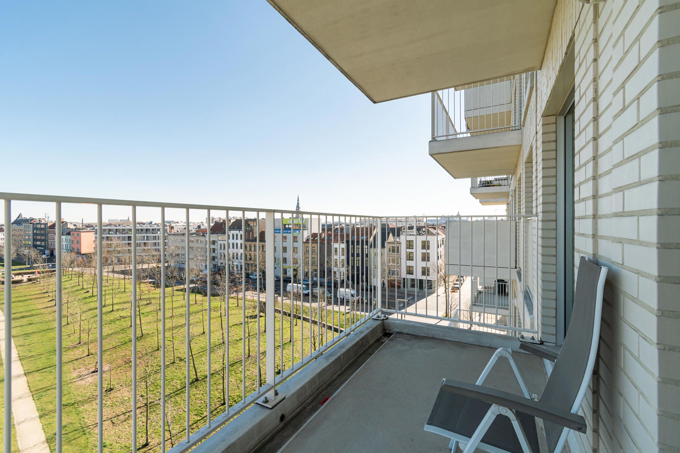 Hoekappartement met zicht op park Spoor Noord foto 10