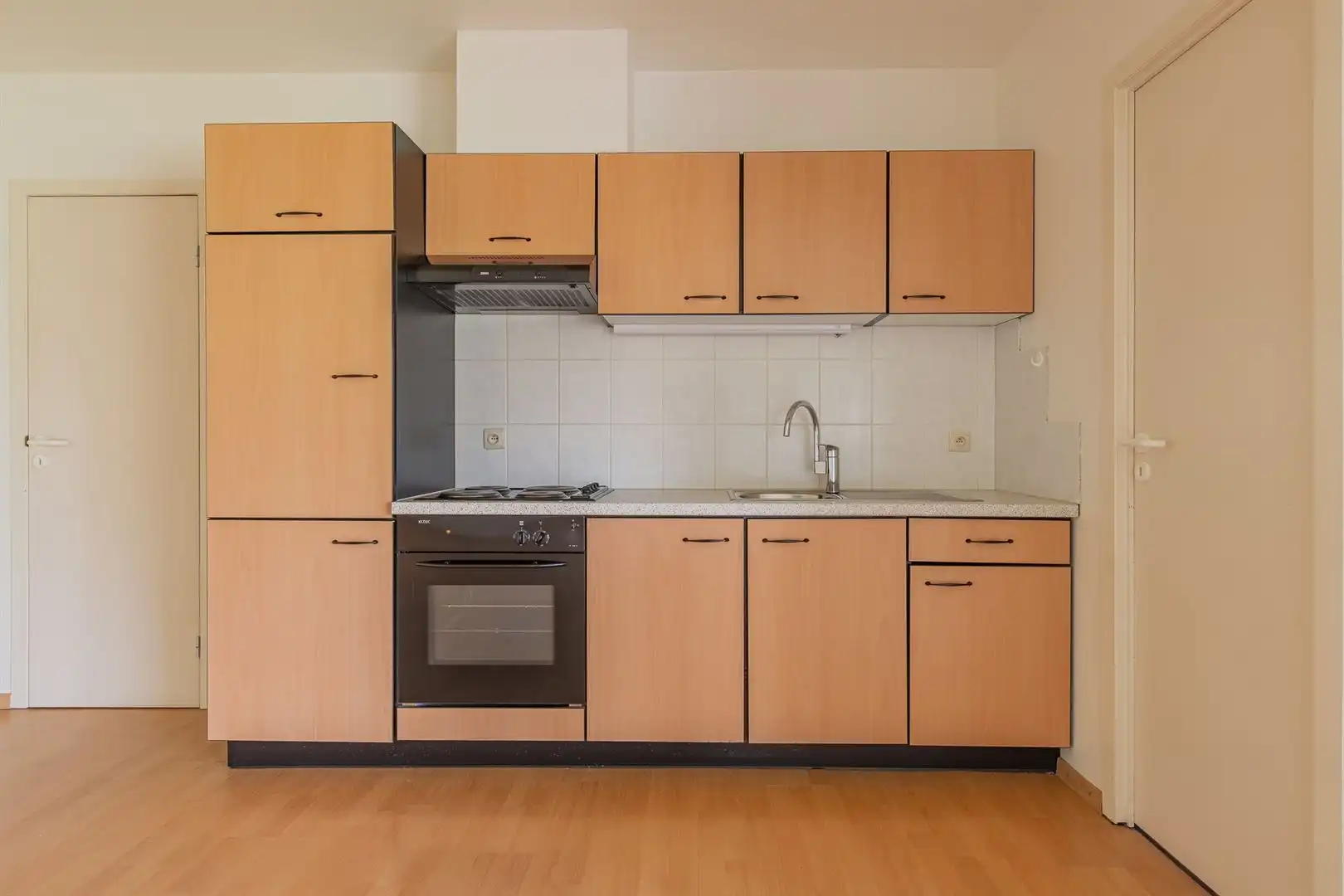 Veelzijdig handelspand met bovenliggend appartement (126m²) in centrum Dendermonde foto 12