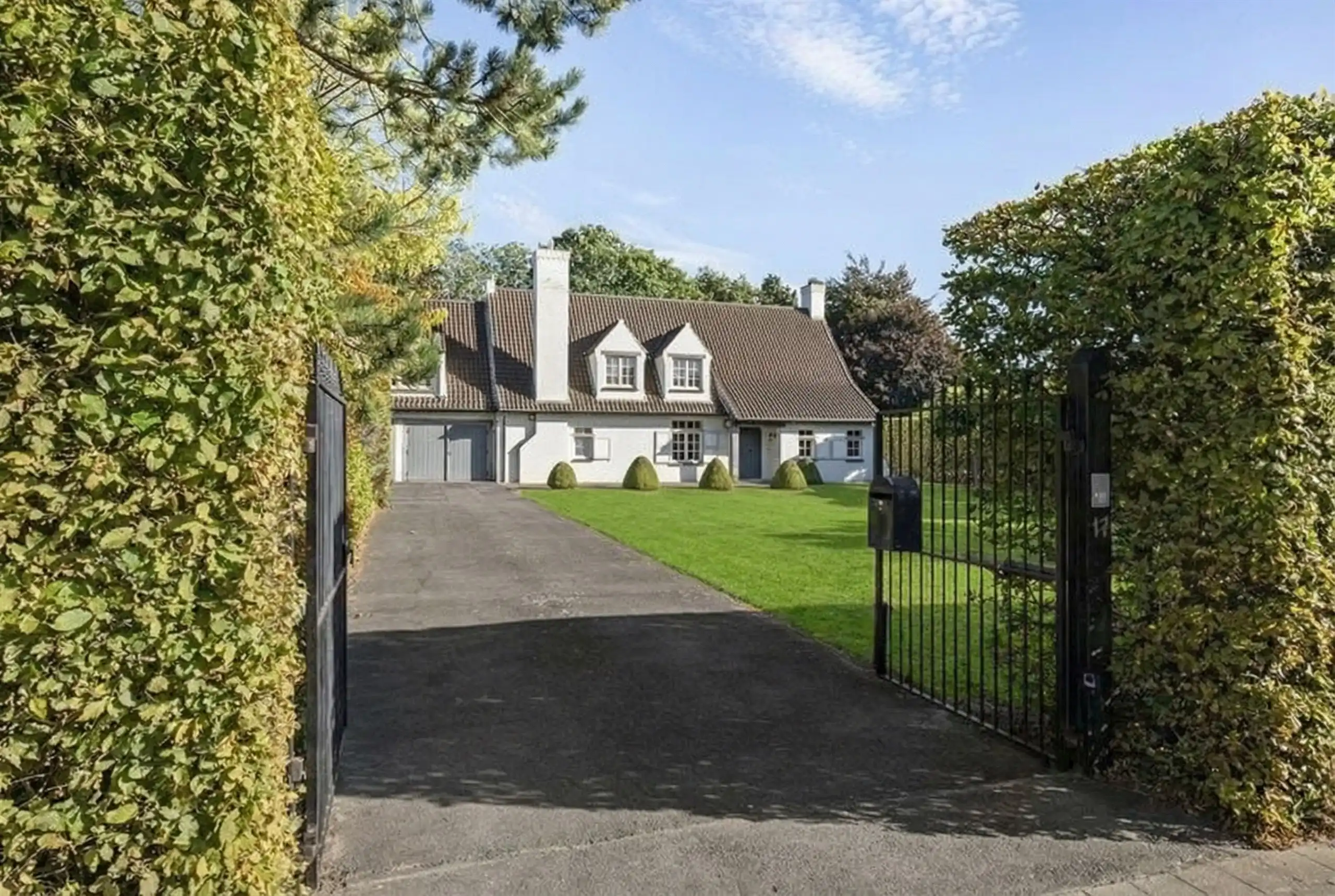 Kom binnen, kom dromen: royale eigendom op 3057 m² foto 2