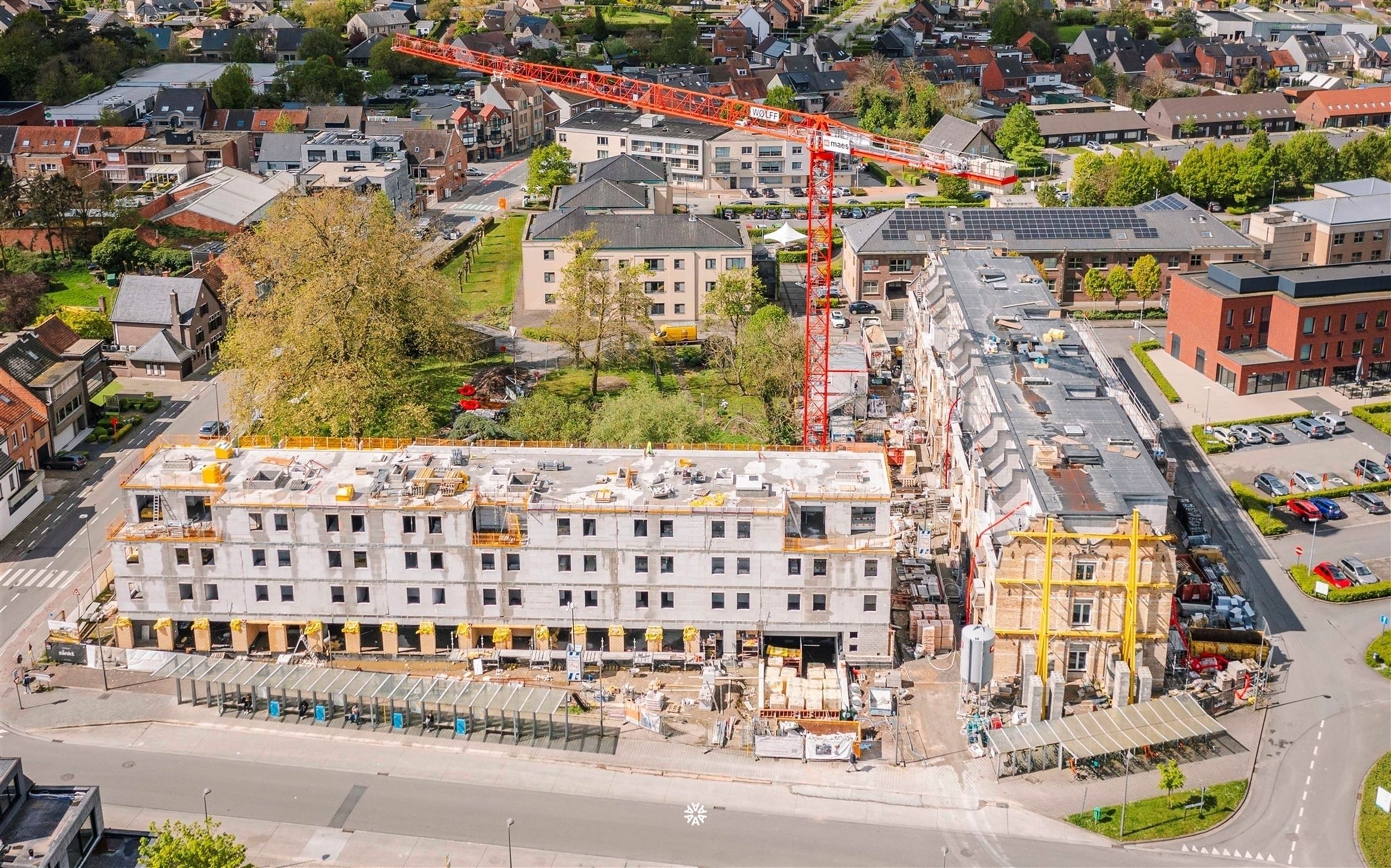 Riant gelijkvloers appartement met groot terras en privatieve tuin foto 4