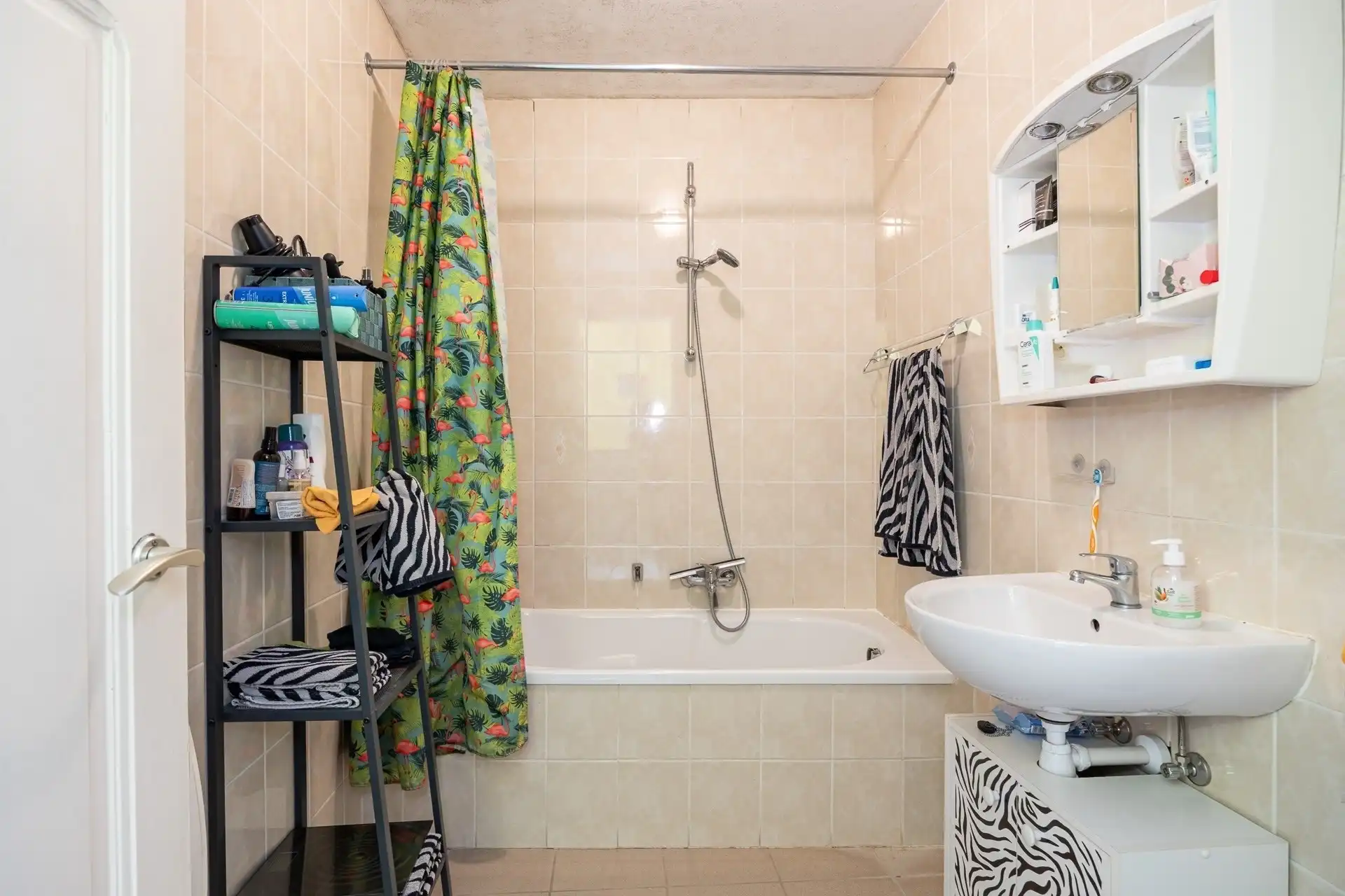 Uitstekend gelegen starterswoning met 2 tot mogelijks 3 slaapkamers en tuin foto 9