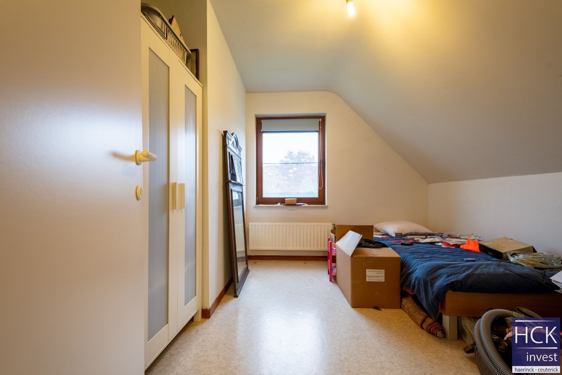 KRUISHOUTEM - Instapklare woning met 3 SLPK. op rustige ligging foto 16