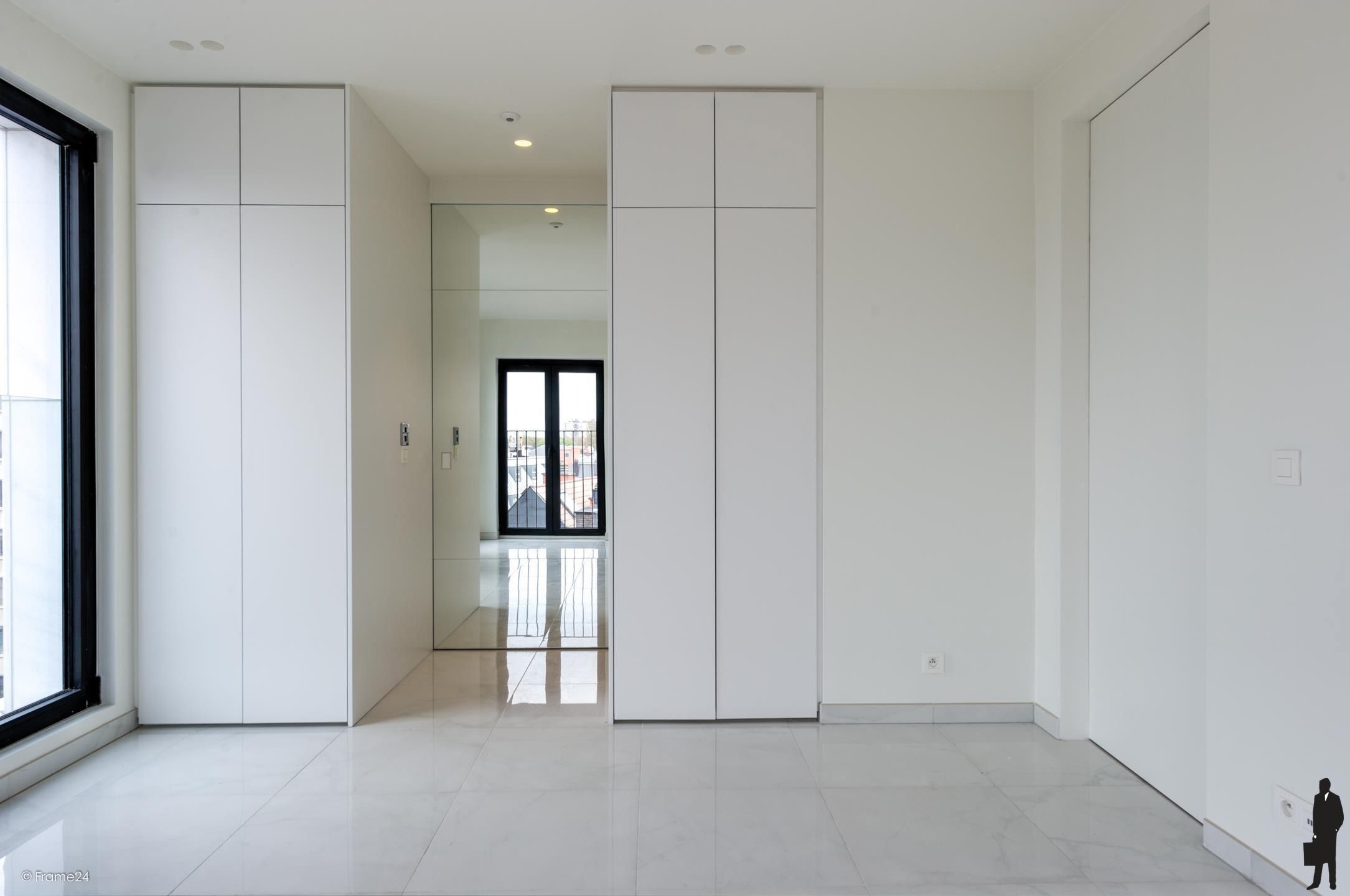 Luxueuze penthouse met terras in hartje Antwerpen. foto 12