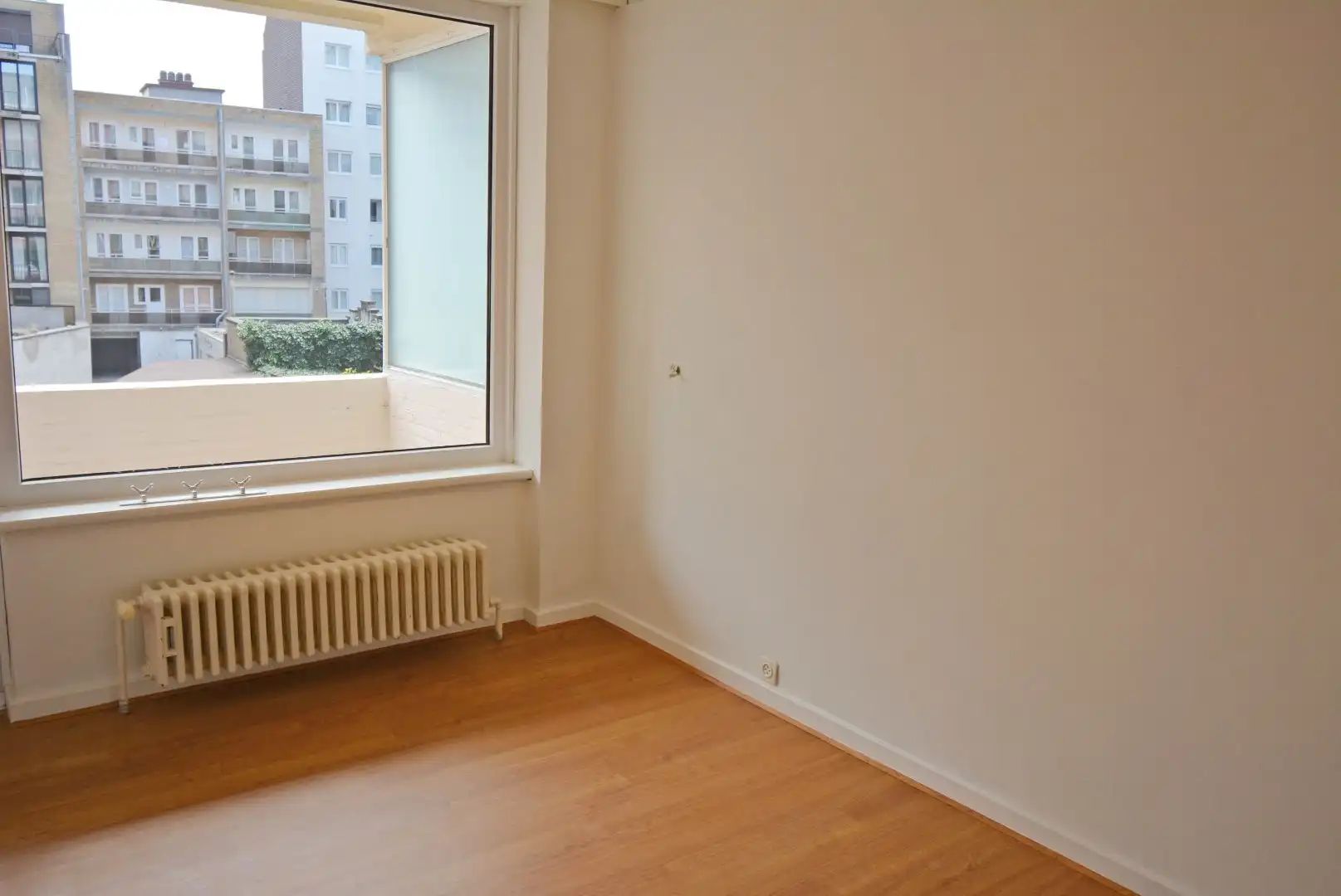 Gerenoveerd, ruim appartement op de Zeedijk Albertstrand foto 9