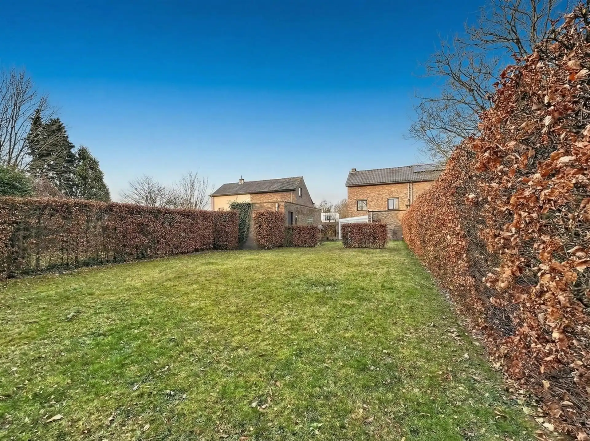 Half open bebouwing met 3 slaapkamers en garage  op perceel van 563m² in doodlopende straat  foto 9