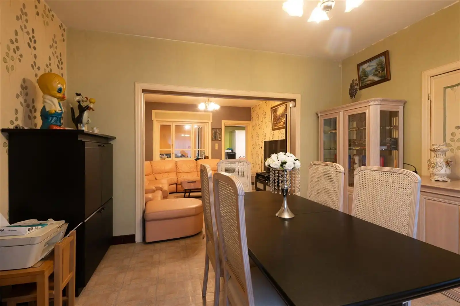 Te renoveren gezinswoning met garage en tuin op 7are55 foto 5