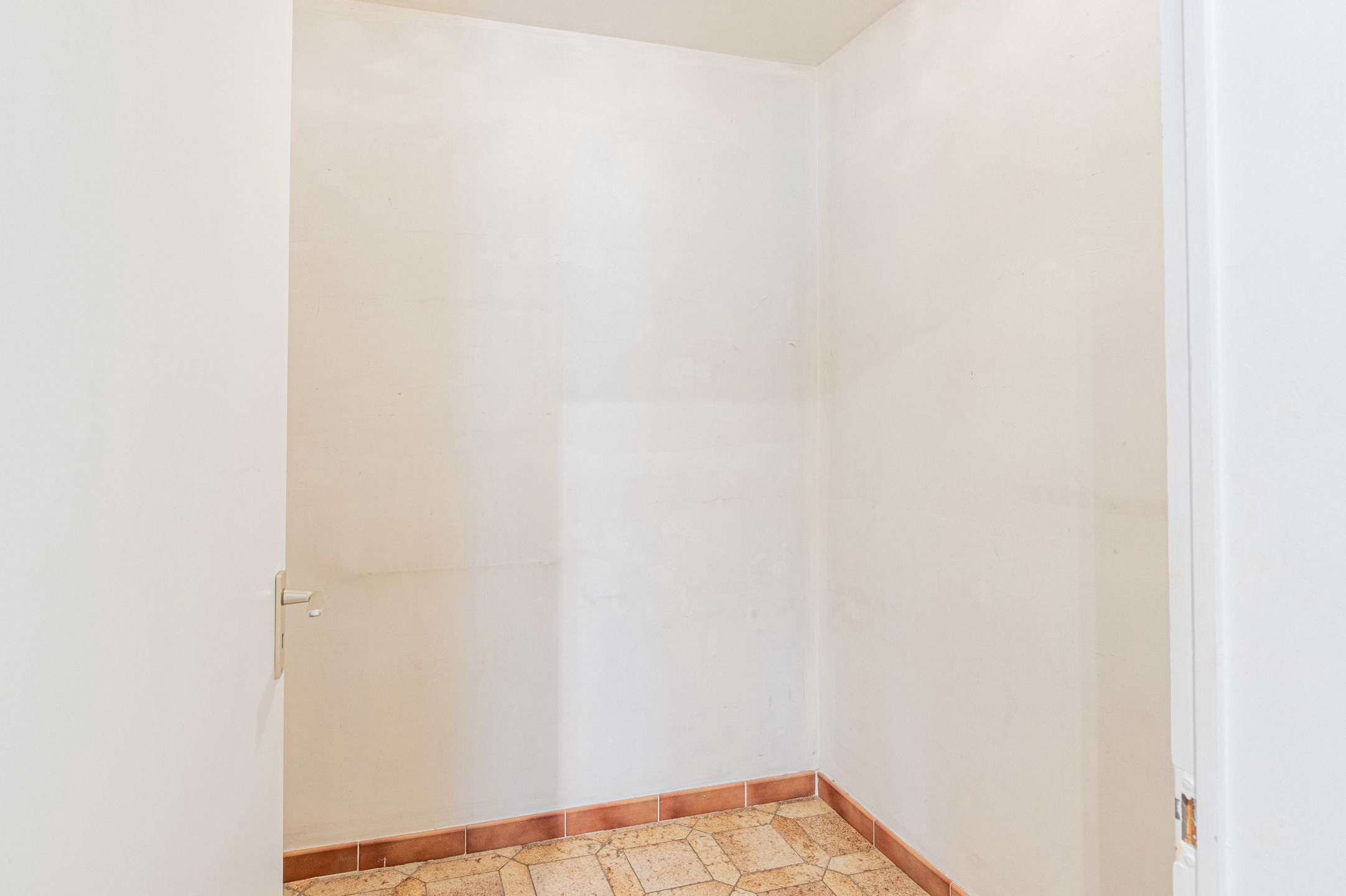 Ruim en lichtrijk 2slpk app in hartje Mechelen foto 13