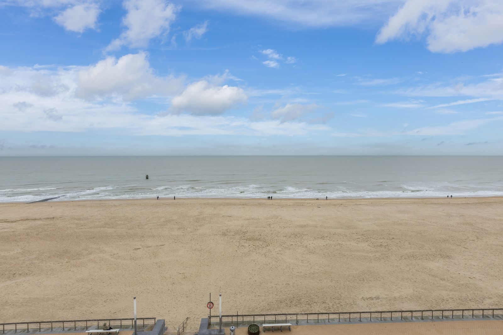 Gezellig appartement met 1 slpk en panoramisch zeezicht op hoger verdiep foto 3