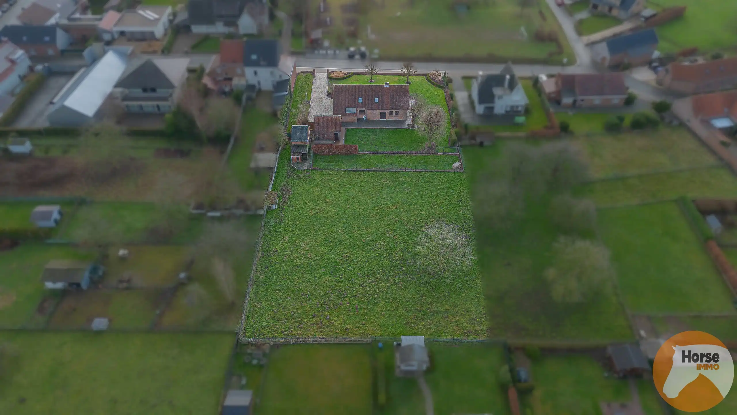 PAJOTTEGEM - landelijke woning op 30a  foto 2