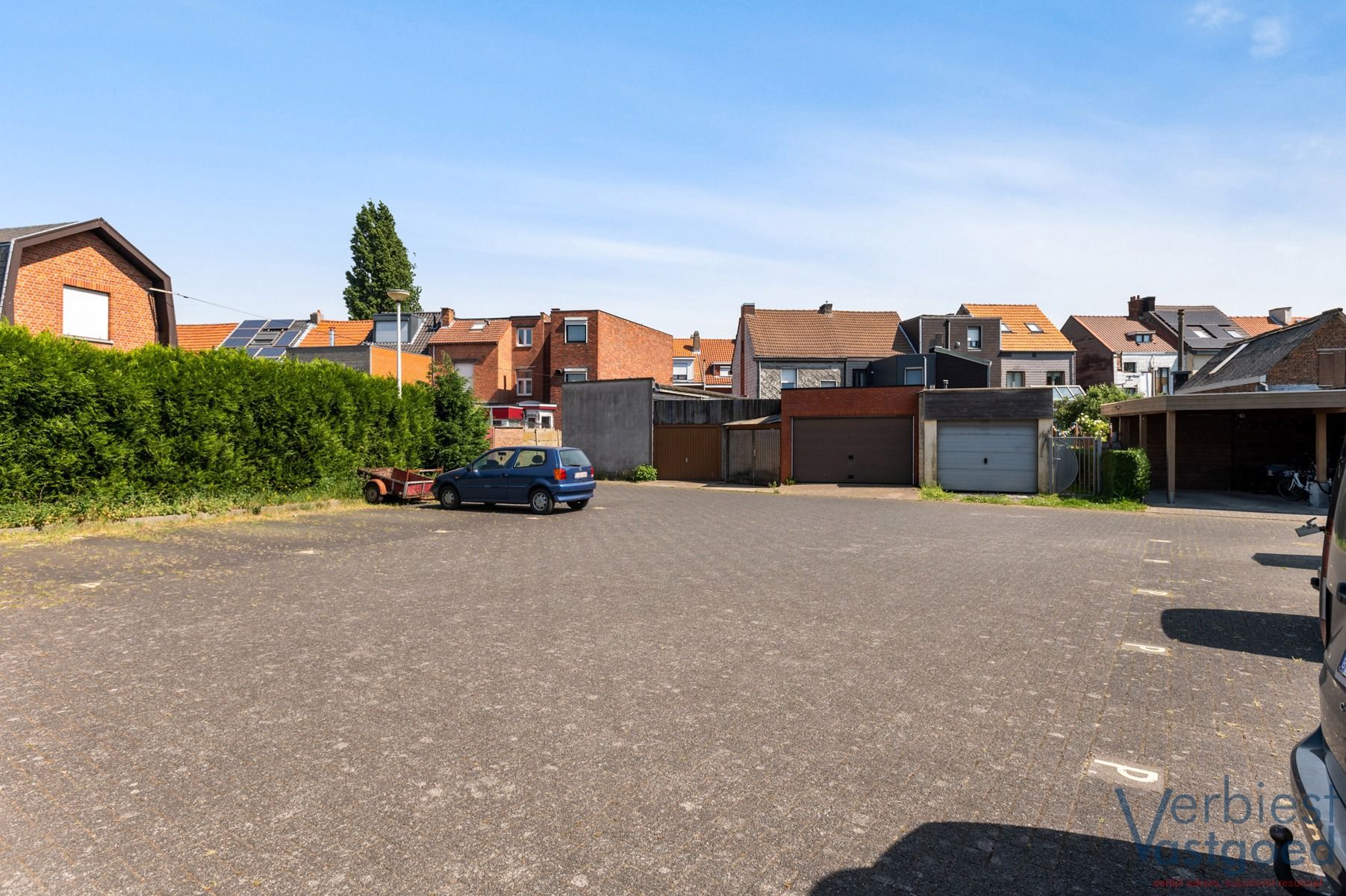 Instapklare gezinswoning met tuin en garage in Zwijndrecht. foto 19