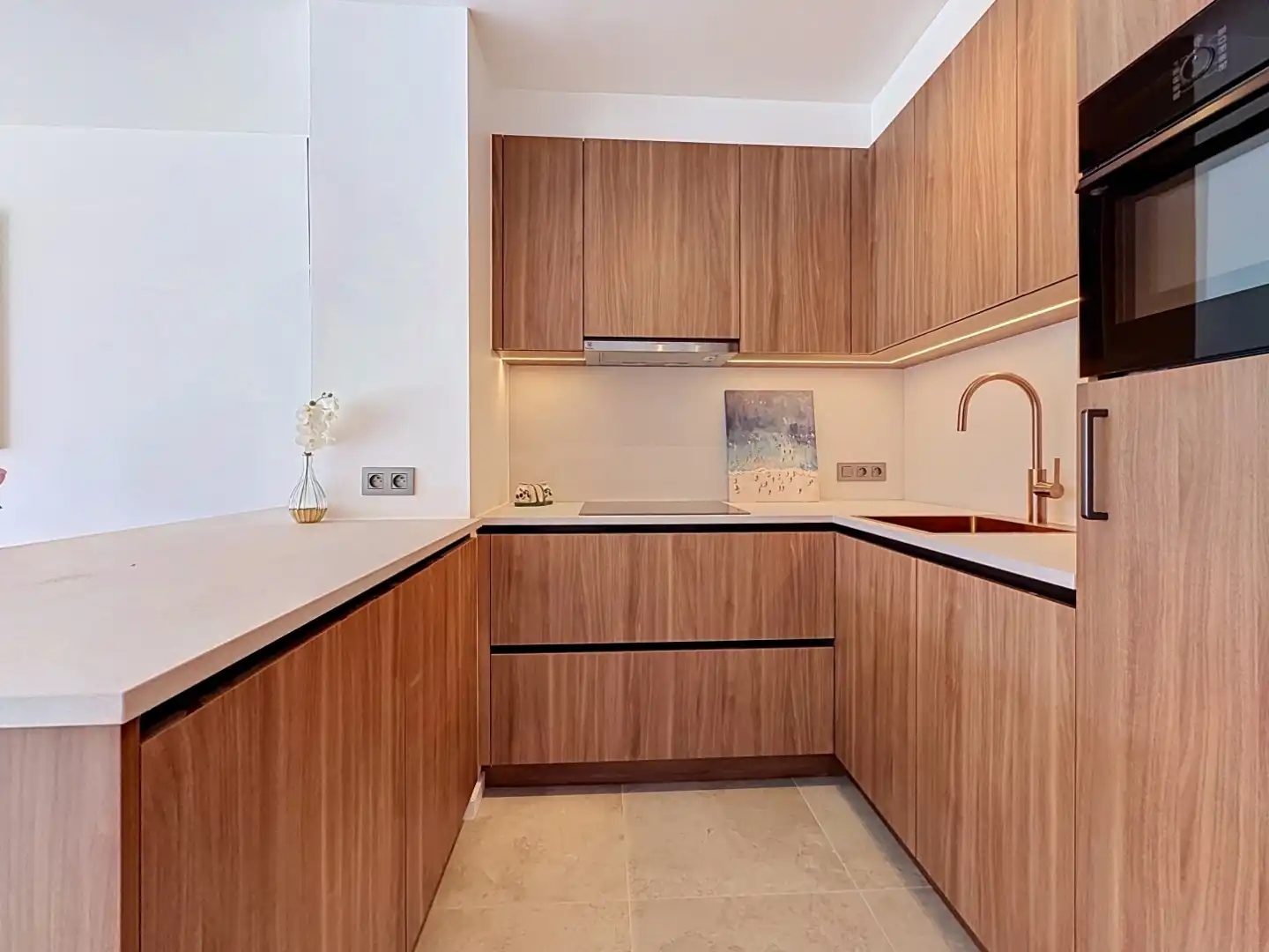 Smaakvol gerenoveerd appartement met zicht op de duinen. foto 5