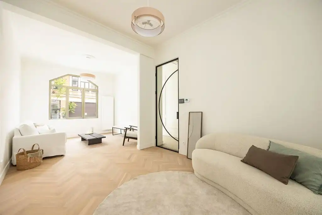 Hoogwaardig gerenoveerd herenhuis vlakbij Zurenborg foto 11