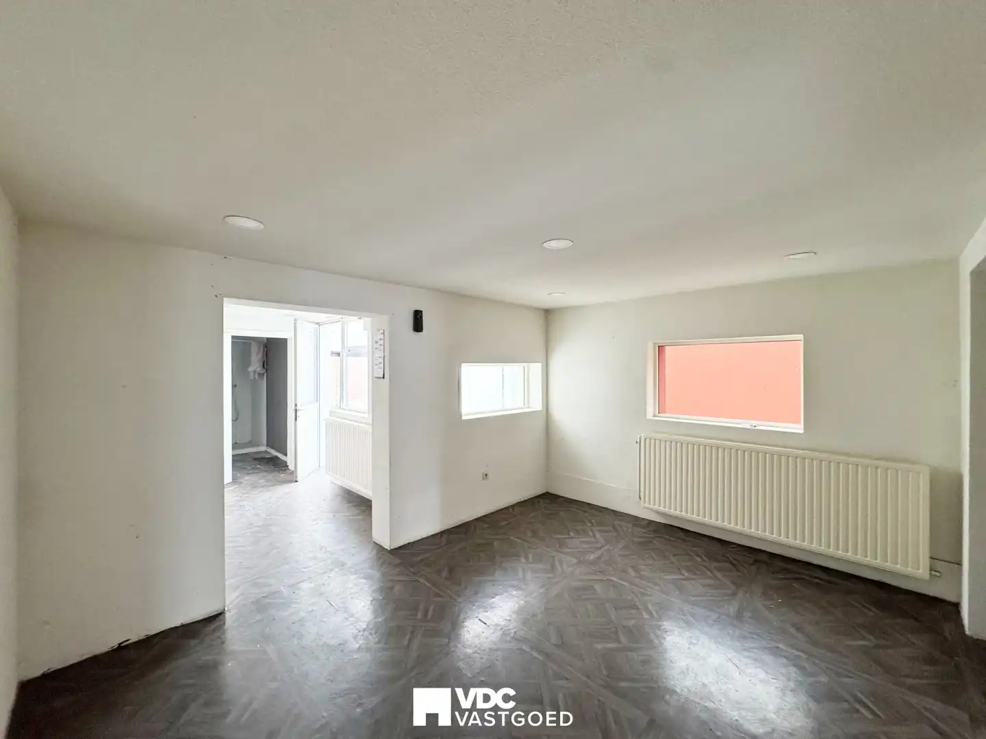 Te renoveren rijwoning met veel potentieel te Hoepertingen foto 4