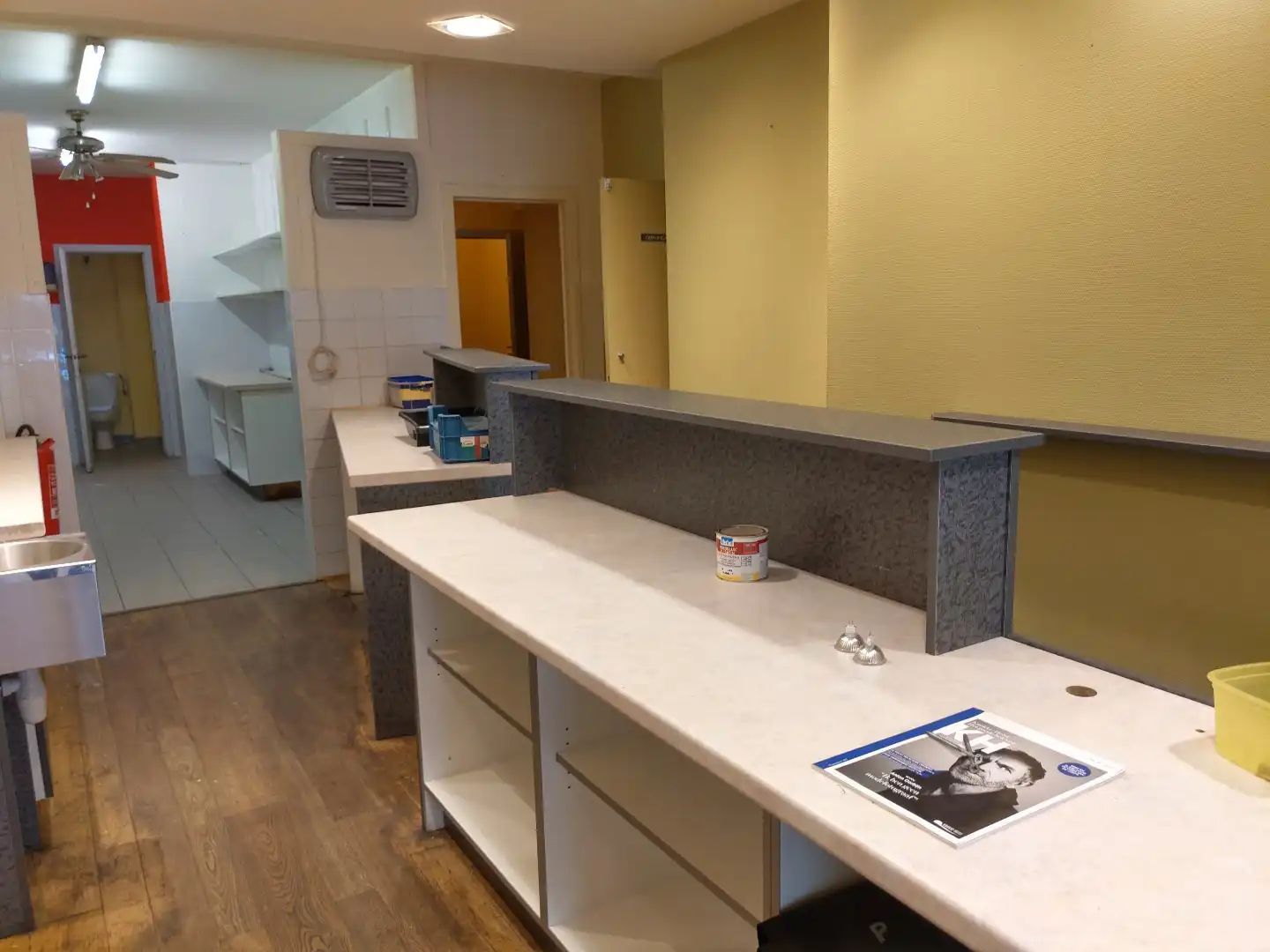 Commerciële ruimte te koop Heldenplein 29 -/0.1 - 8301 Knokke-Heist