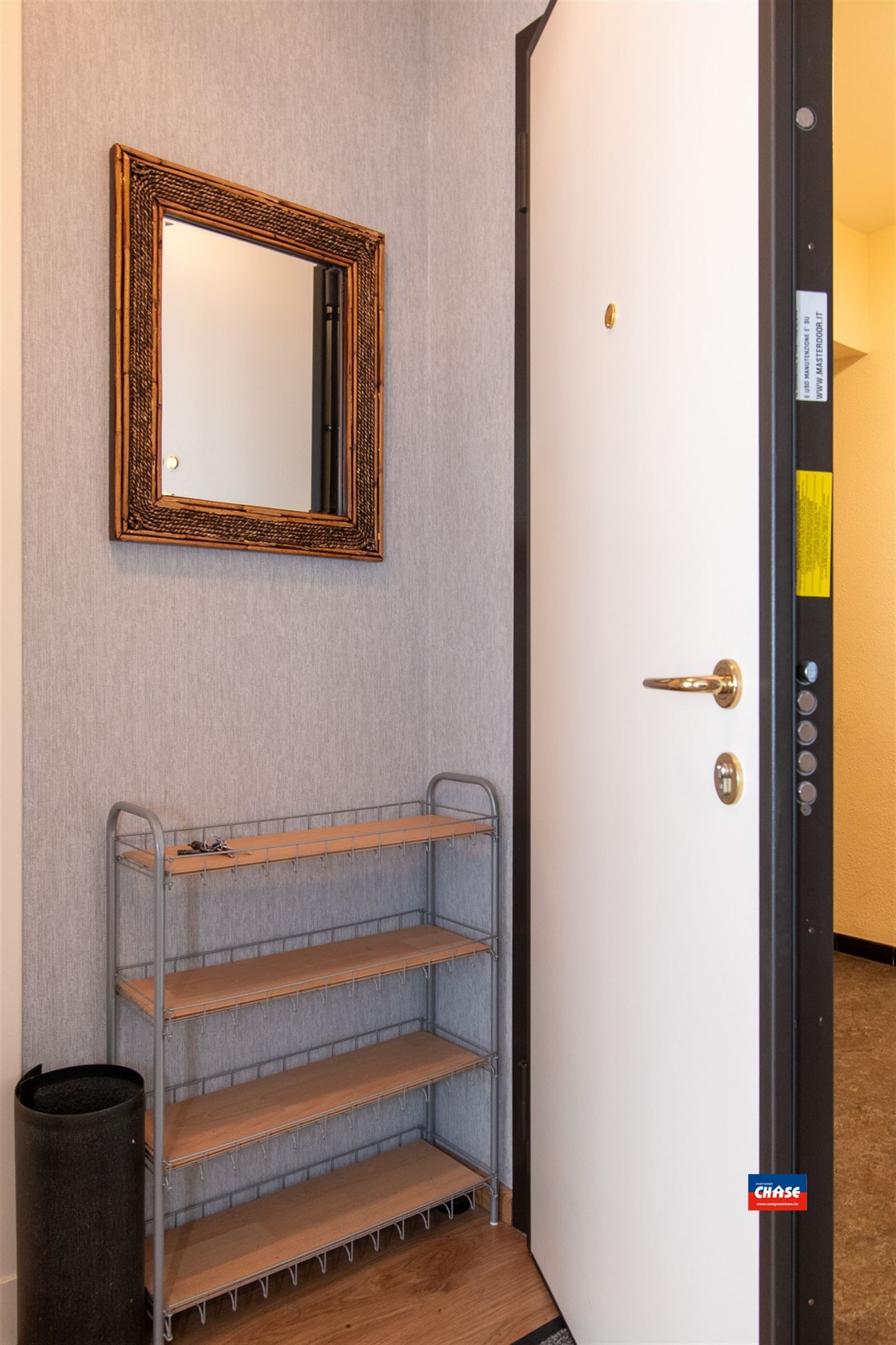 Instapklaar appartement met 2 slaapkamers en terras foto 10