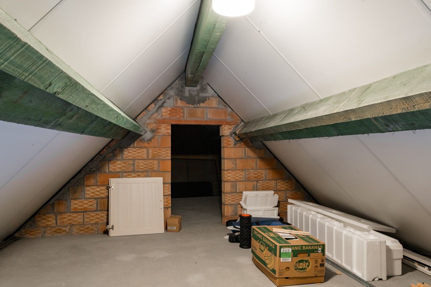 Ruim duplex appartement met 3 slaapkamers in het centrum van Hamont. foto 19