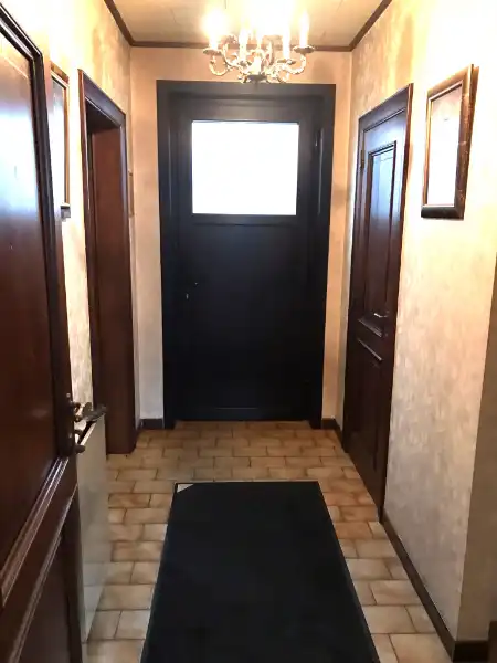 Te Grembergen : Woonst met terras en tuin - EN bijgebouw met garage- ruime parking in doodlopende straat nabij de spoorweg foto 8