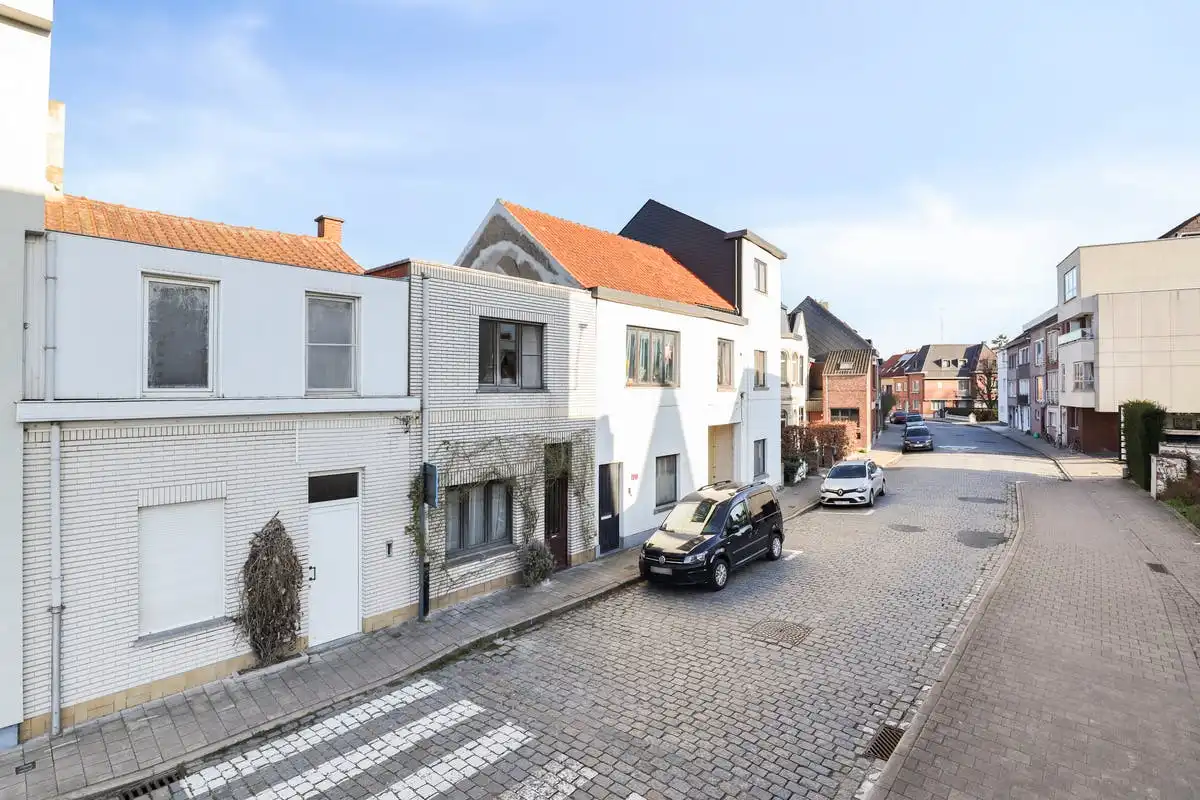 Huis te koop met stadskoer vlakbij Gent-Sint-Pieters.  foto 15
