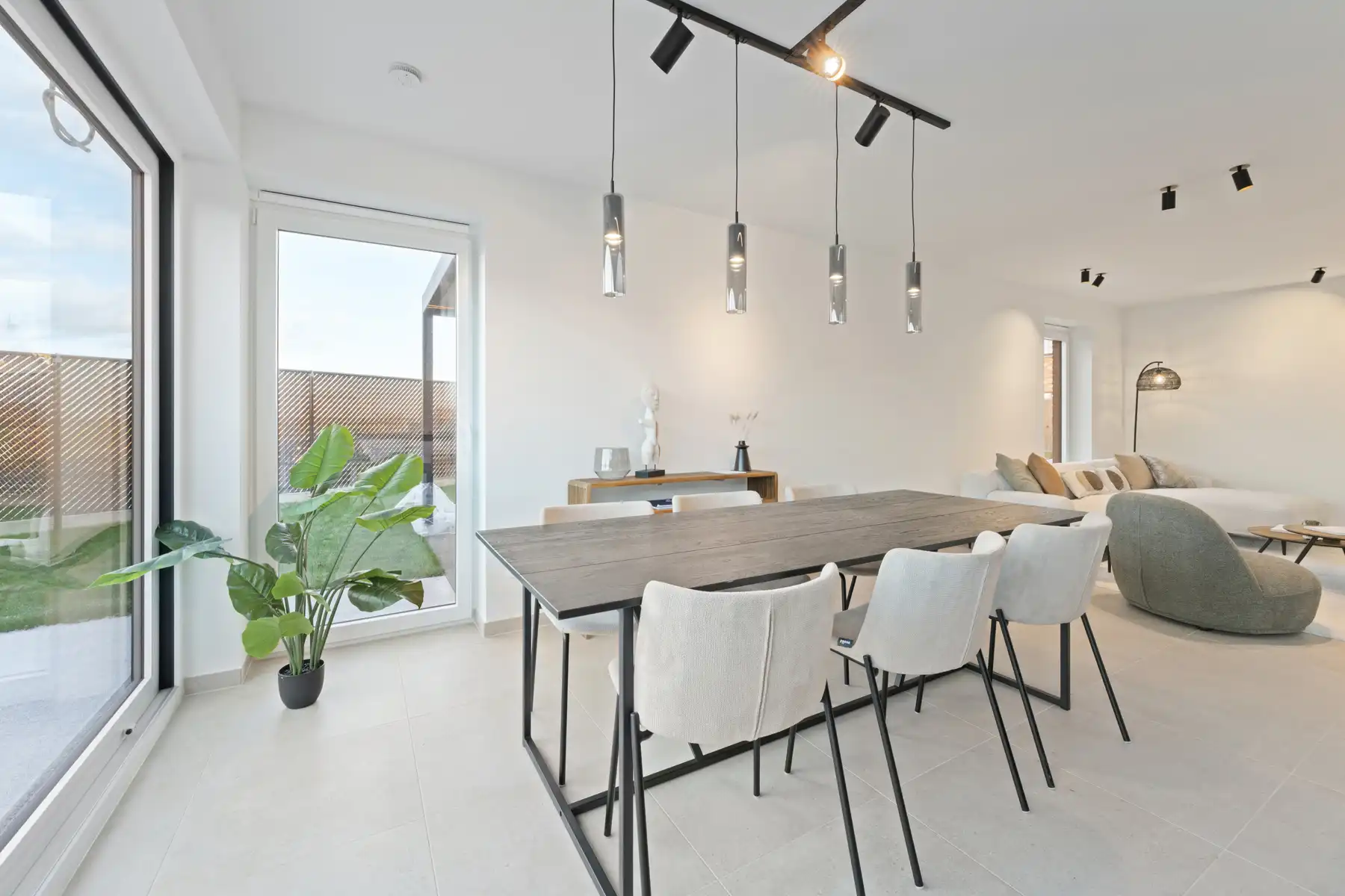 Moderne, gesloten woning foto 5
