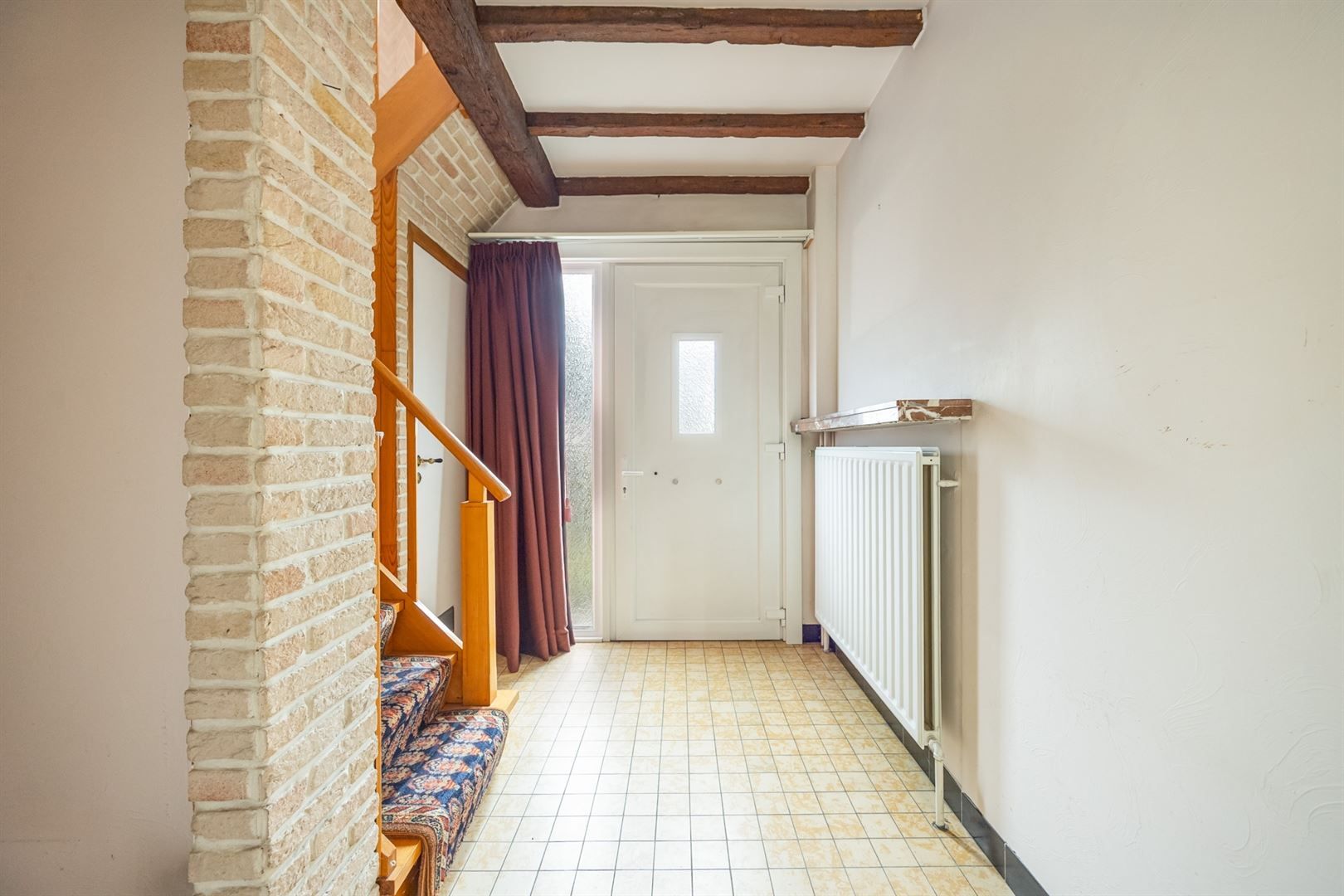 Halfopen woning met potentieel foto 5