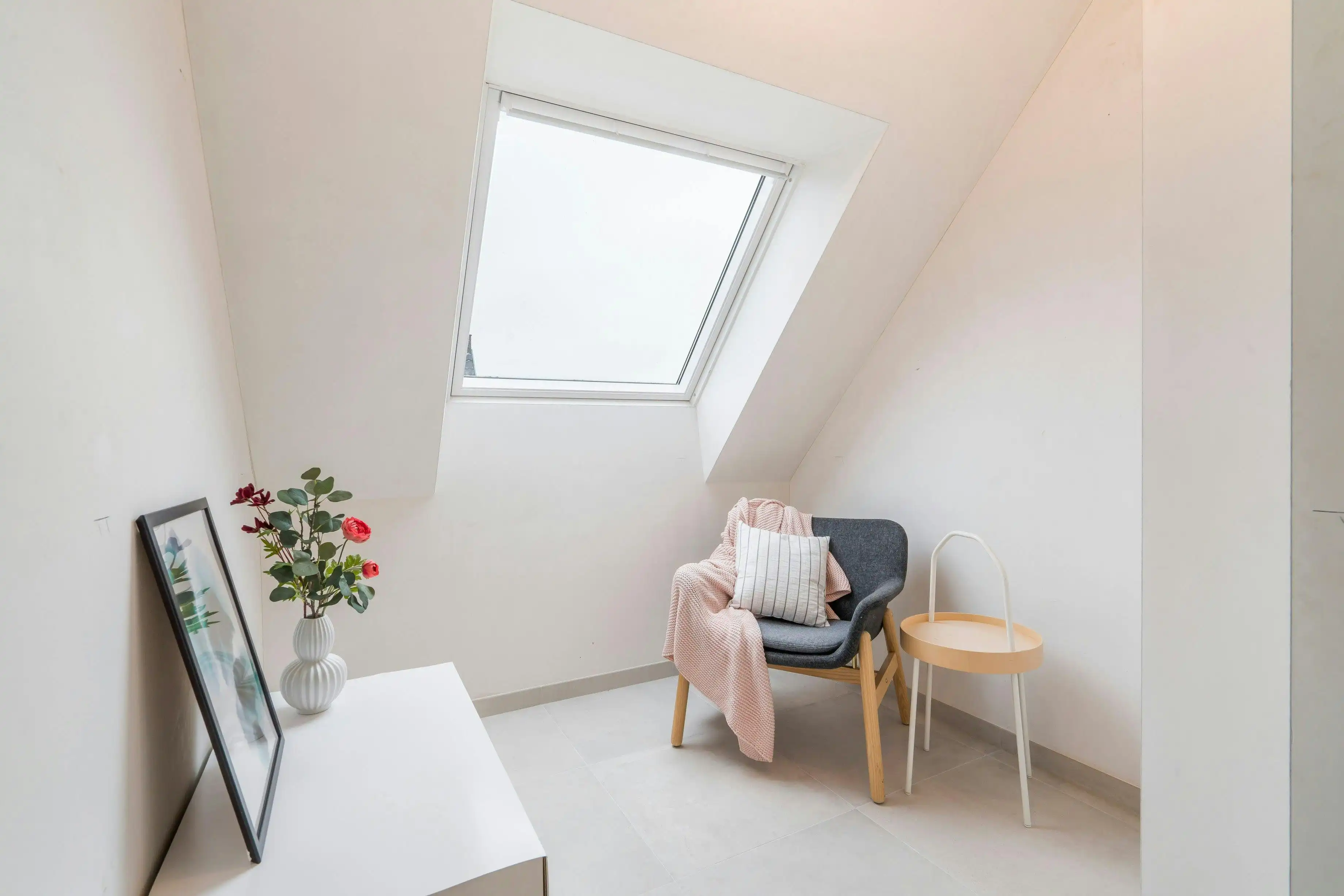 Ruim en lichtrijk appartement in hartje Proven foto 26