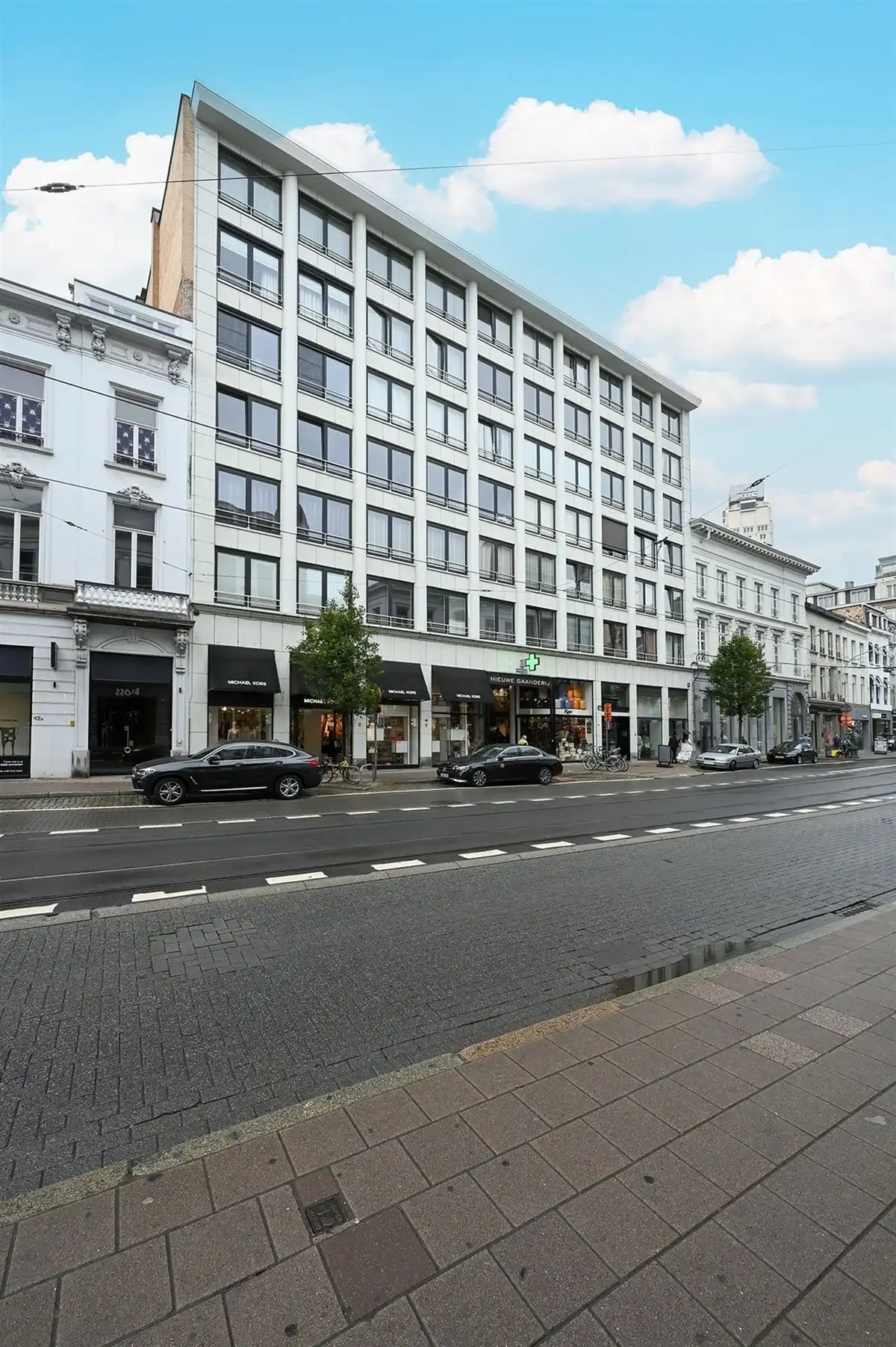 Recent gerenoveerd studio-appartement met aparte slaapkamer foto 26