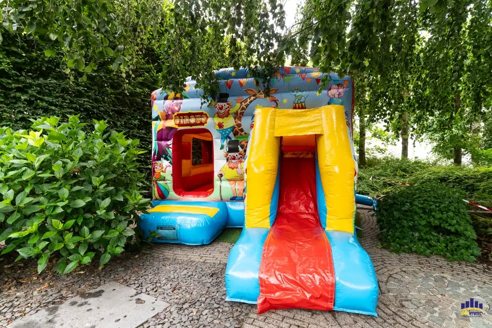 Te Koop: Unieke Feestzaal in Waregem – Instapklaar en Uitstekend Gelegen foto 17