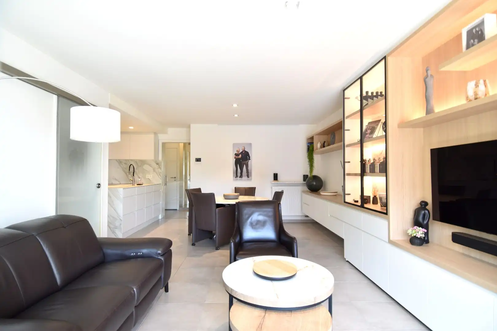 Perfect instapklaar 1-slaapkamerappartement met garage te Harelbeke-centrum foto 2