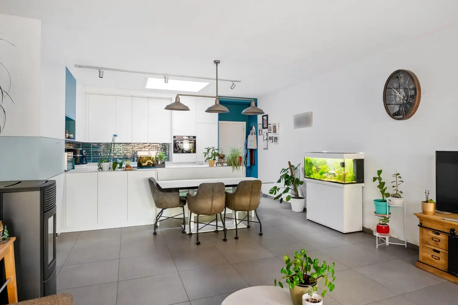 Instapklare woning met 4 slaapkamers, garage en tuin te Niel foto 6