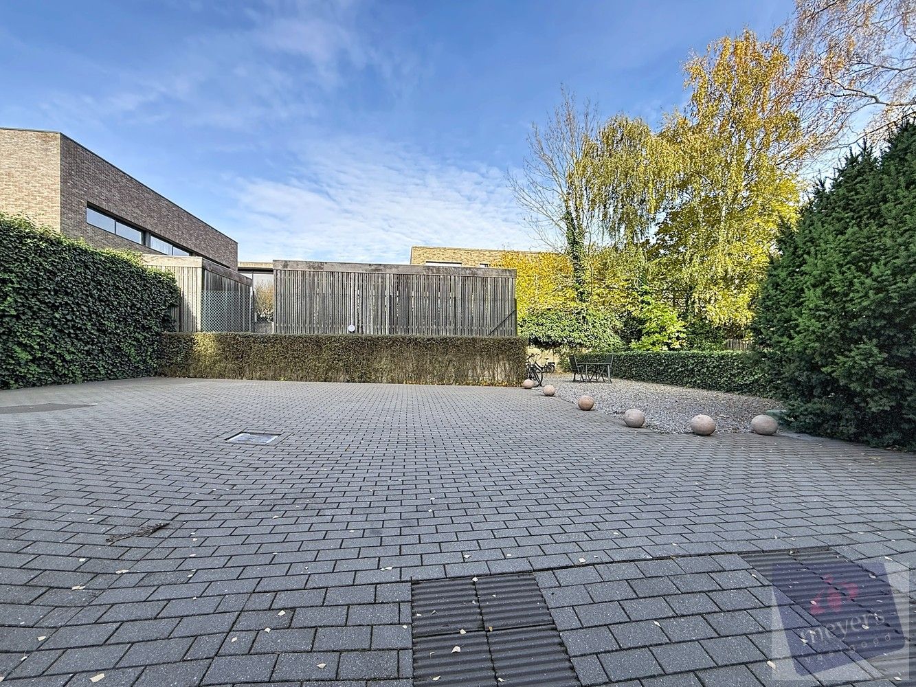 4 bovengrondse autostaanplaatsen in Hasselt foto 2