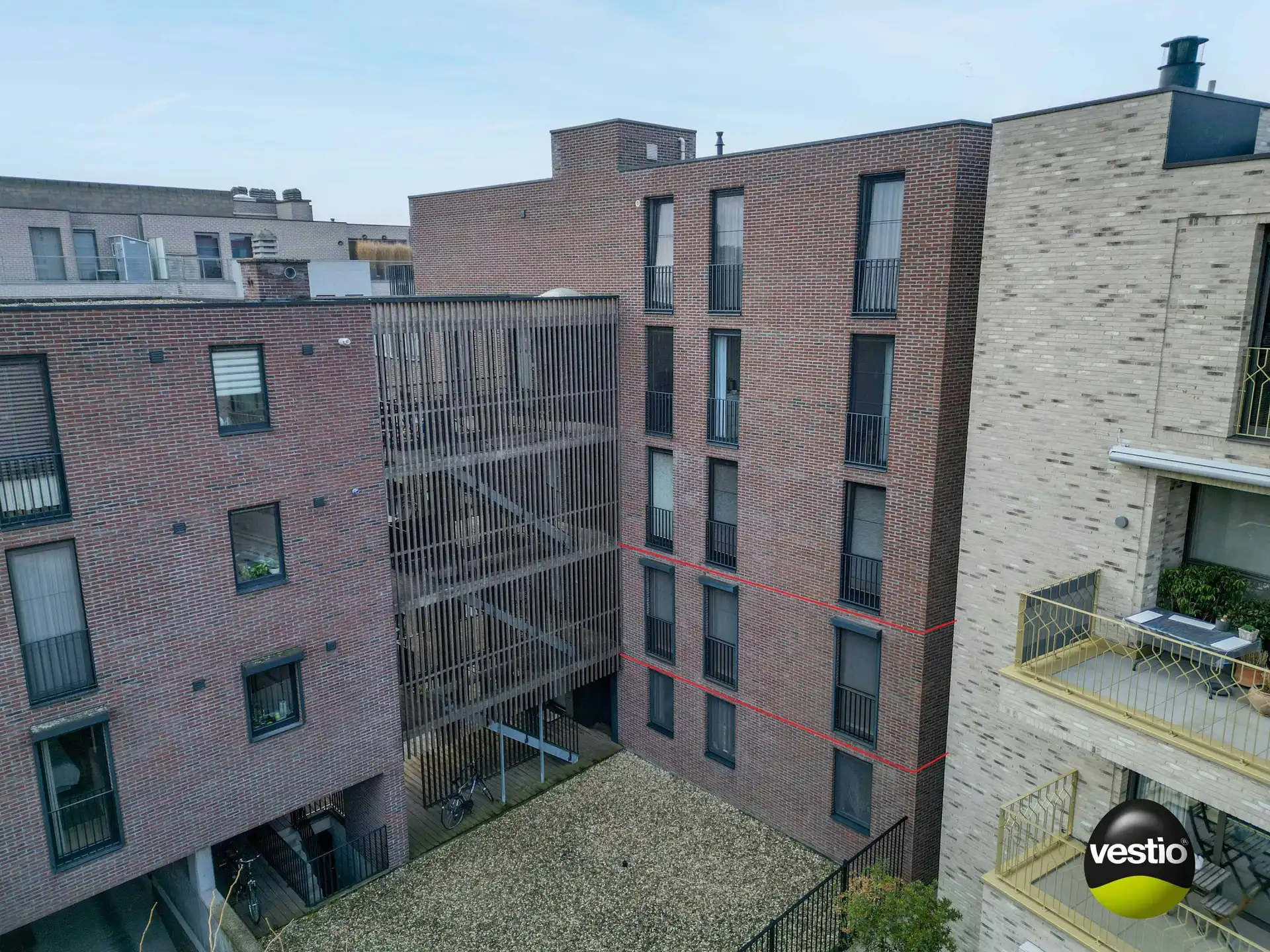 RUIM, MODERN APPARTEMENT 120 M² MET 3 SLAAPKAMERS foto 5