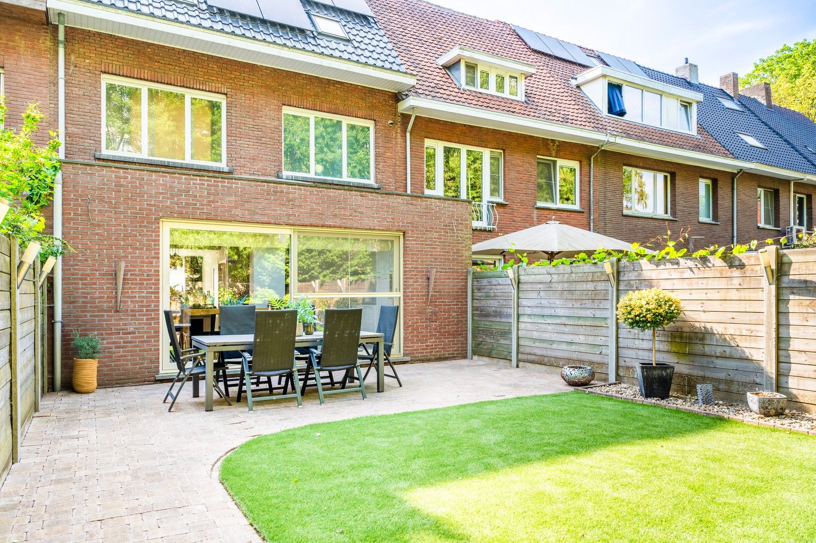 Stijlvolle, ruime gezinswoning met 5 slaapkamers op topligging foto 23