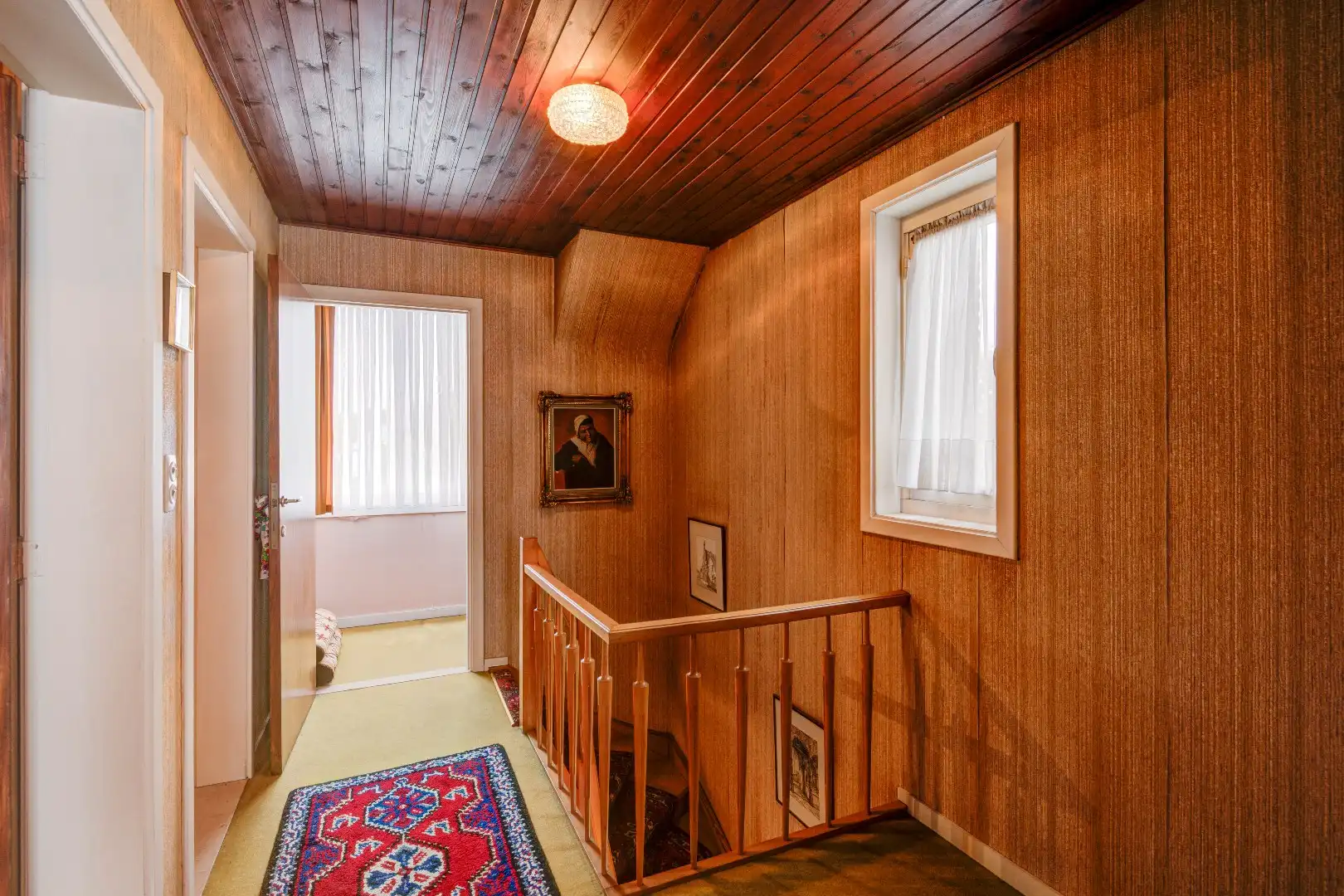 Ruim halfopen woning, 5 slaapkamers en grote tuin foto 19
