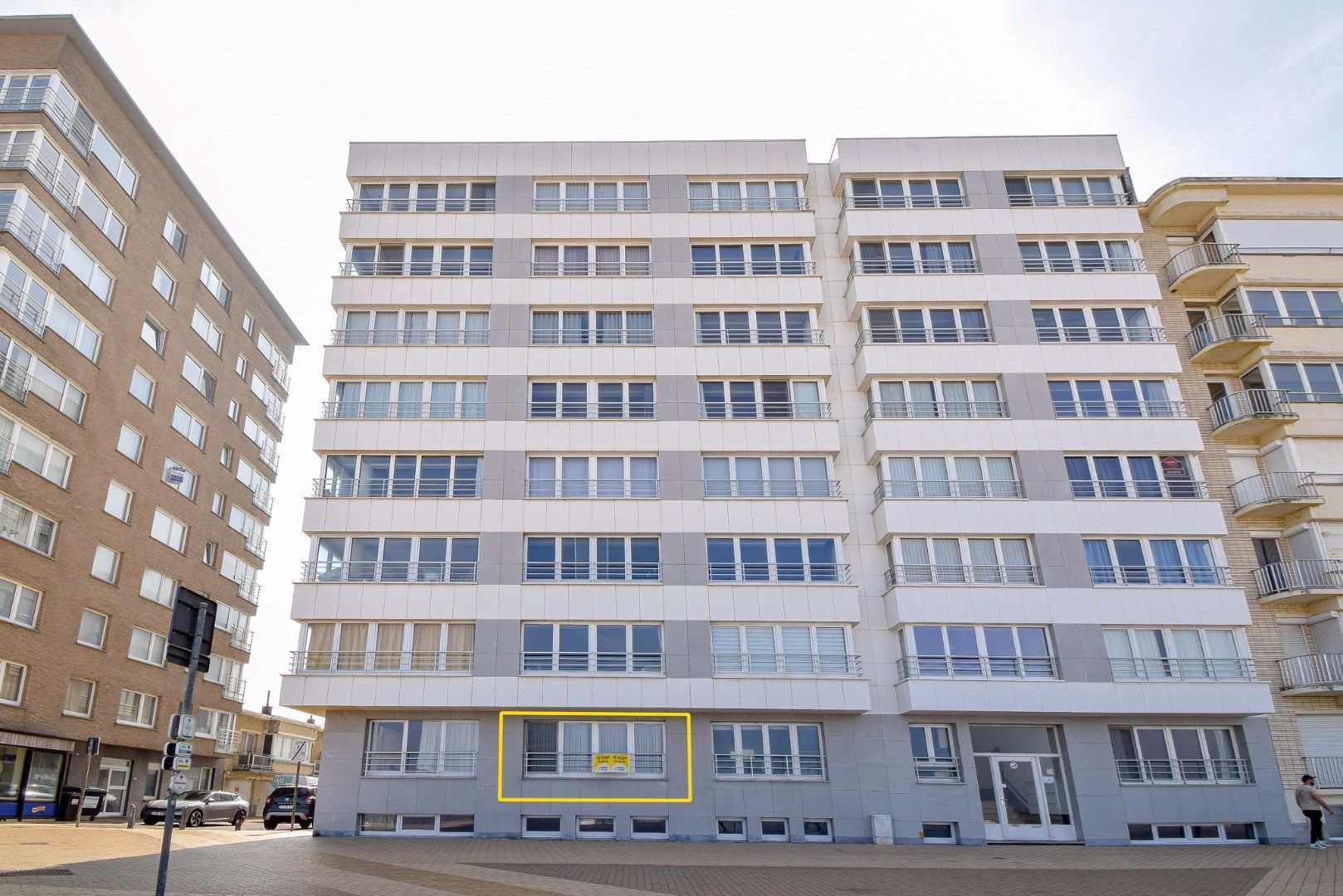 Hoofdfoto van de publicatie: Ruim appartement met drie slaapkamers, terras en mogelijkheid garage op de zeedijk
