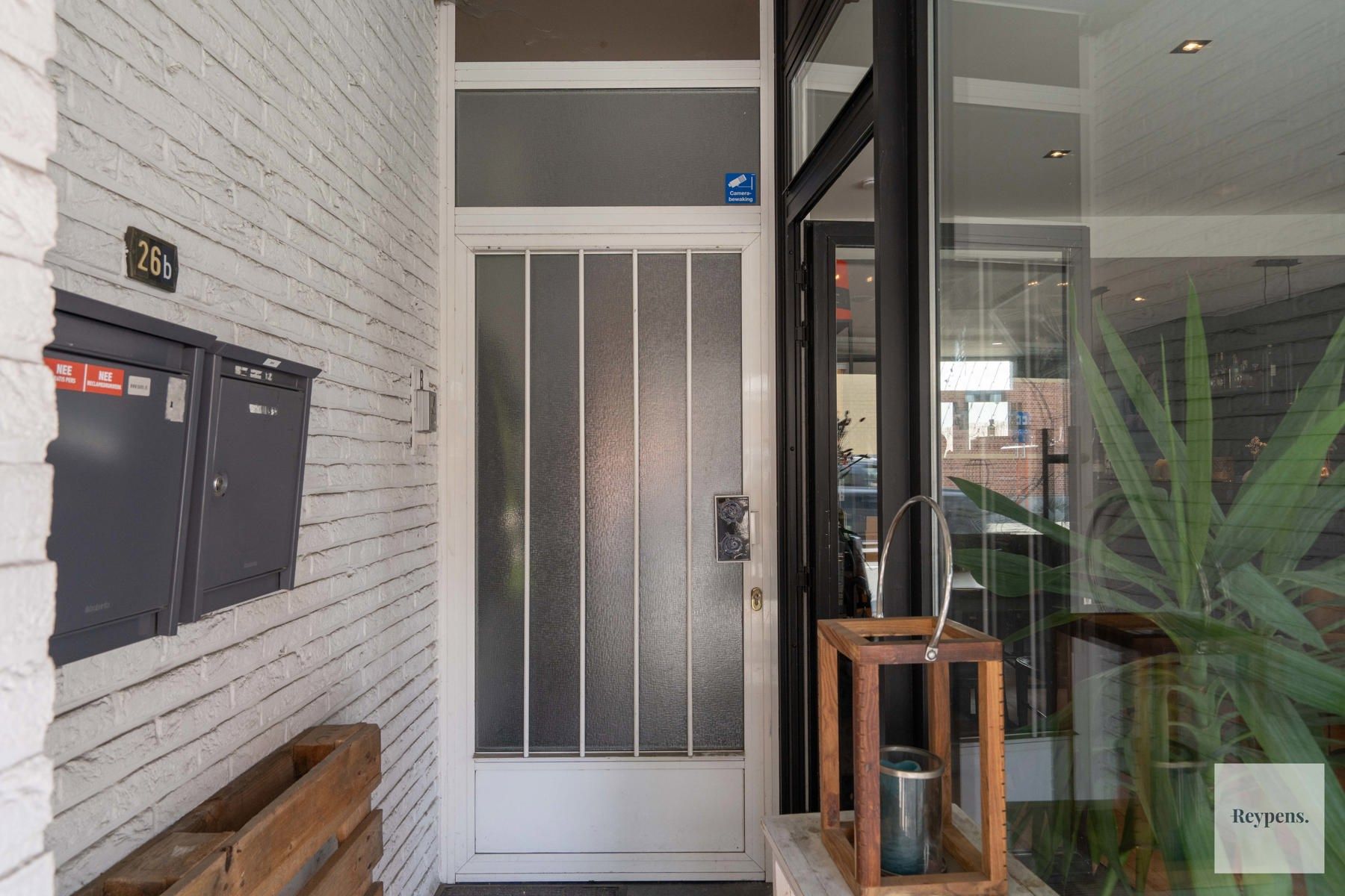 Ruim appartement in het hartje van het centrum! foto 3