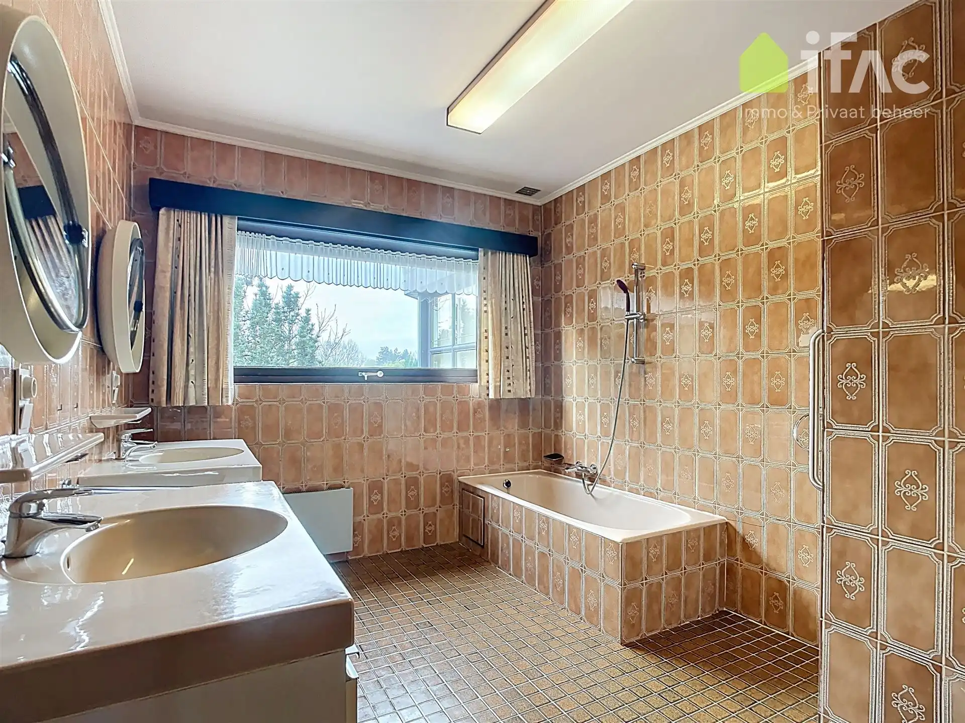 Fantastische woning met 4 slaapkamers en veranda foto 20