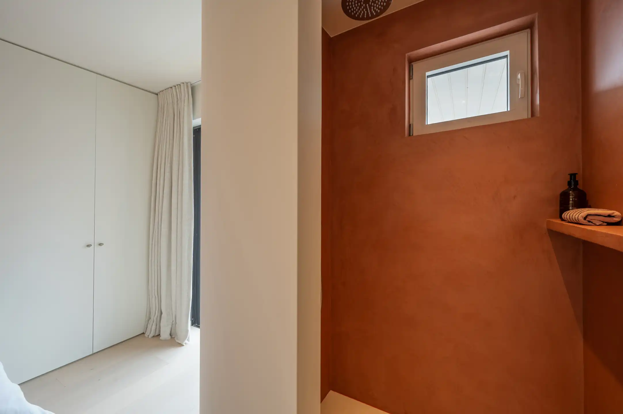 Lichtrijk gerenoveerd appartement op de Kustlaan in Knokke foto 21