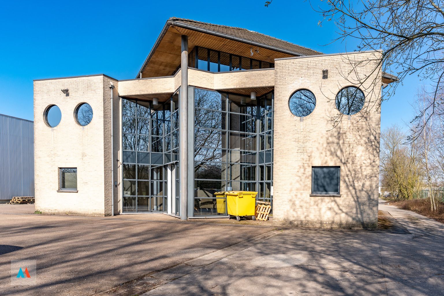 Modern kantoorgebouw op toplocatie in Turnhout foto 2