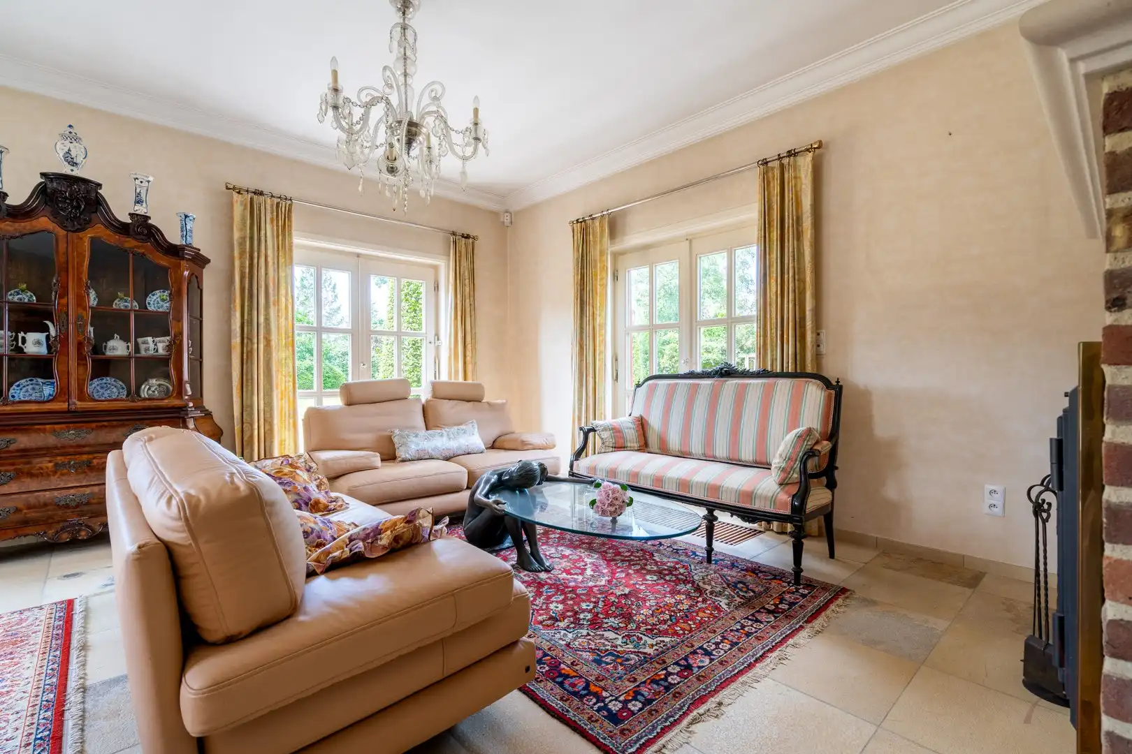 Riante karaktervolle villa met parktuin op ruim 1 hectare foto 8