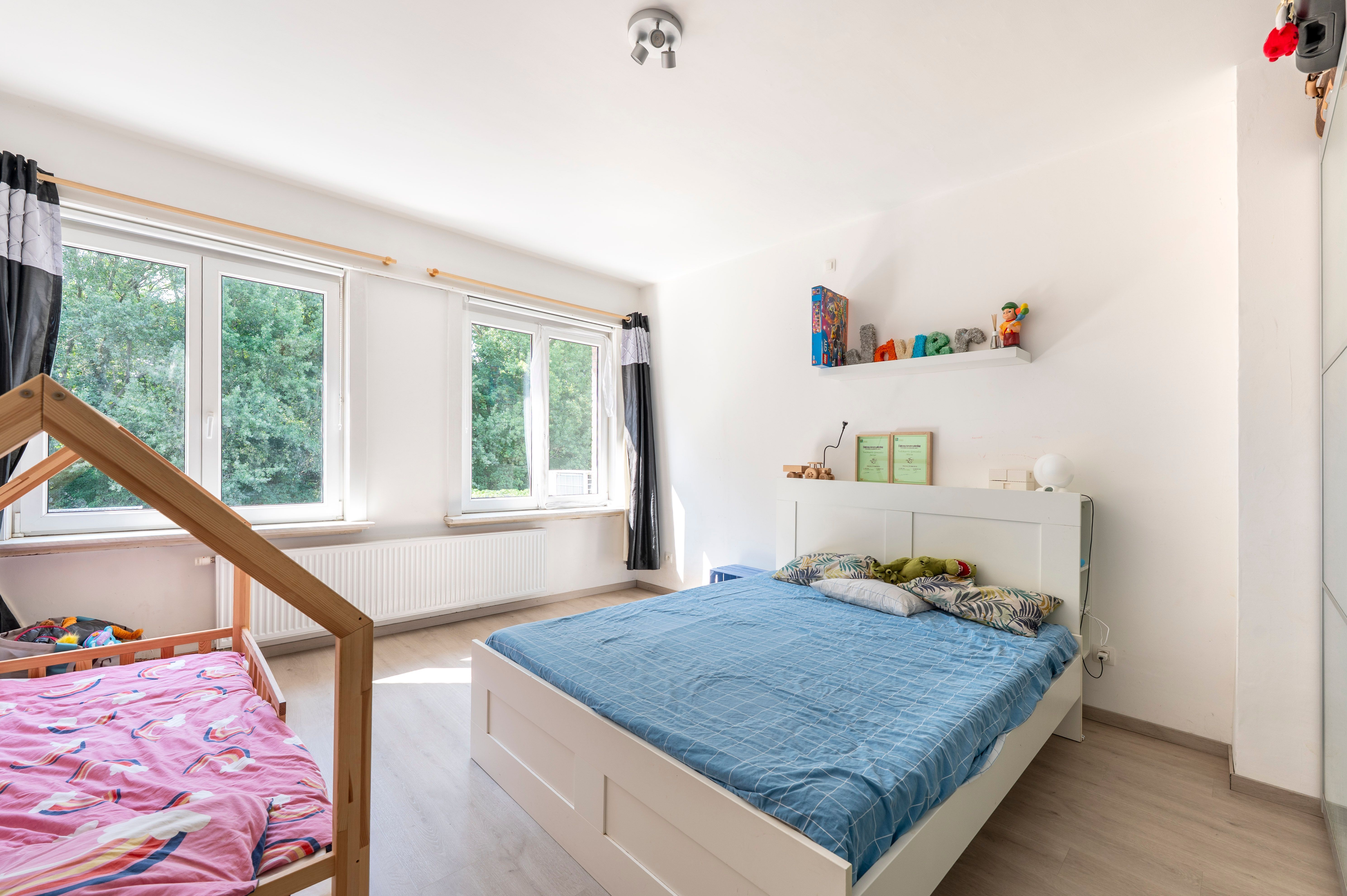Instapklare gezinswoning met tuin en achteringang op centrale locatie in Ekeren! foto 18