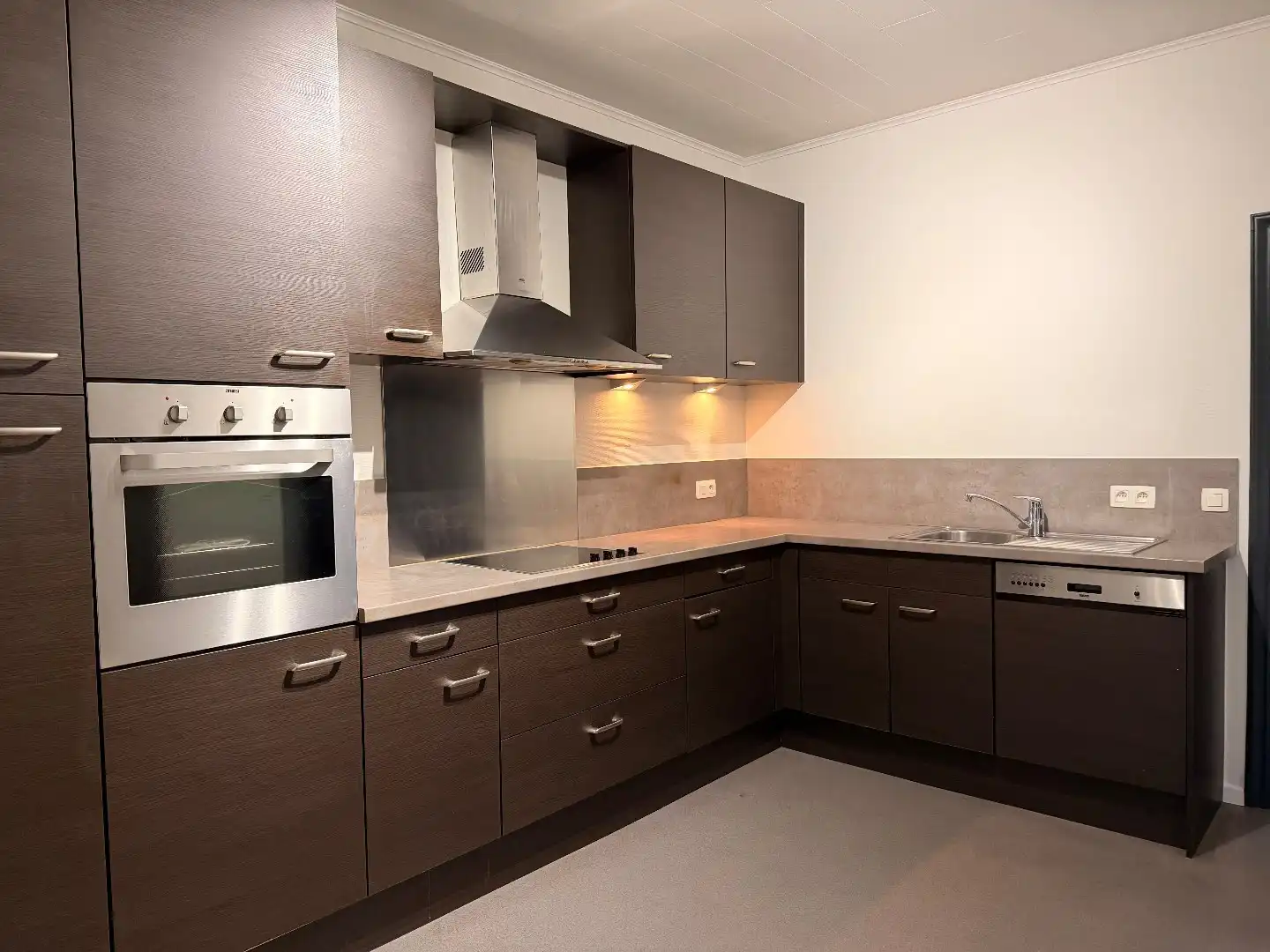 Verzorgd gelijkvloers appartement met tuin, op een rustige ligging te Lier! foto 5